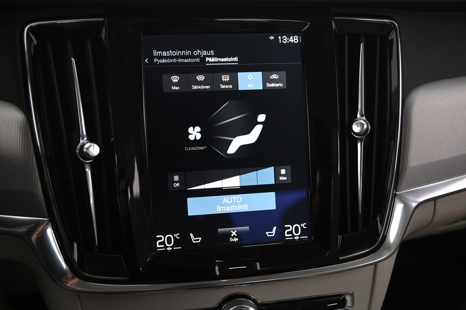 VOLVO S90 2017