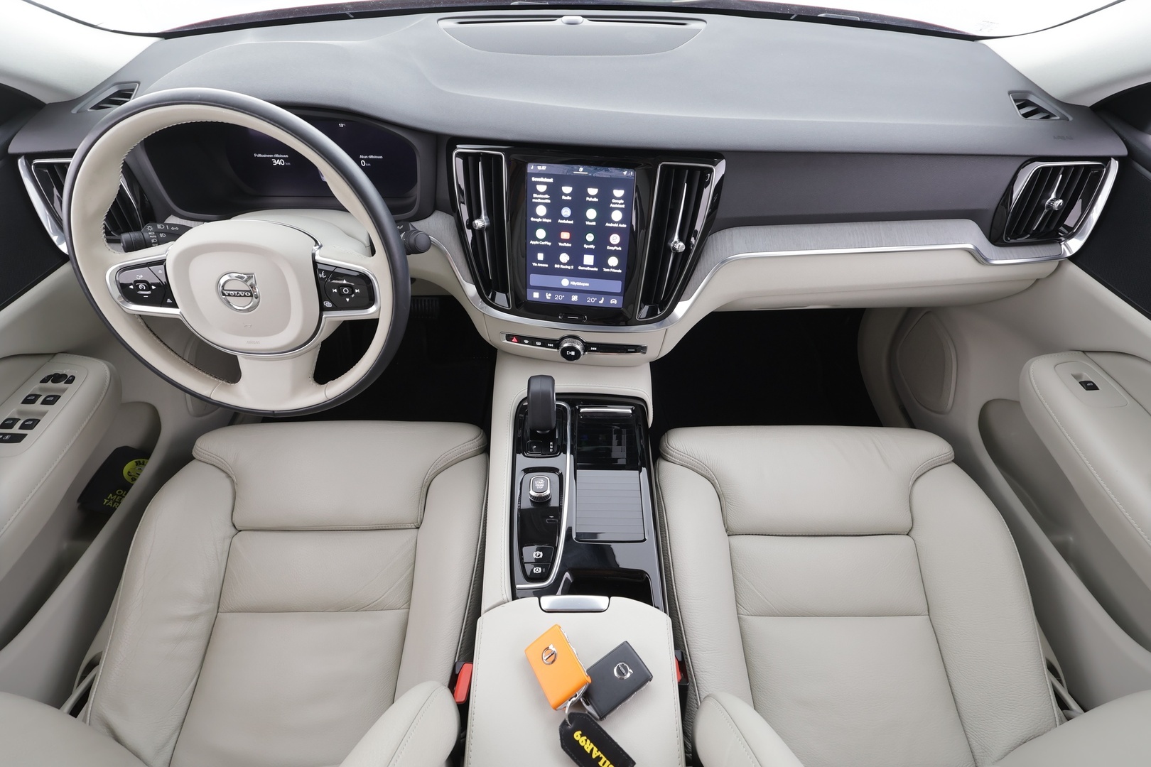 VOLVO S60 2023