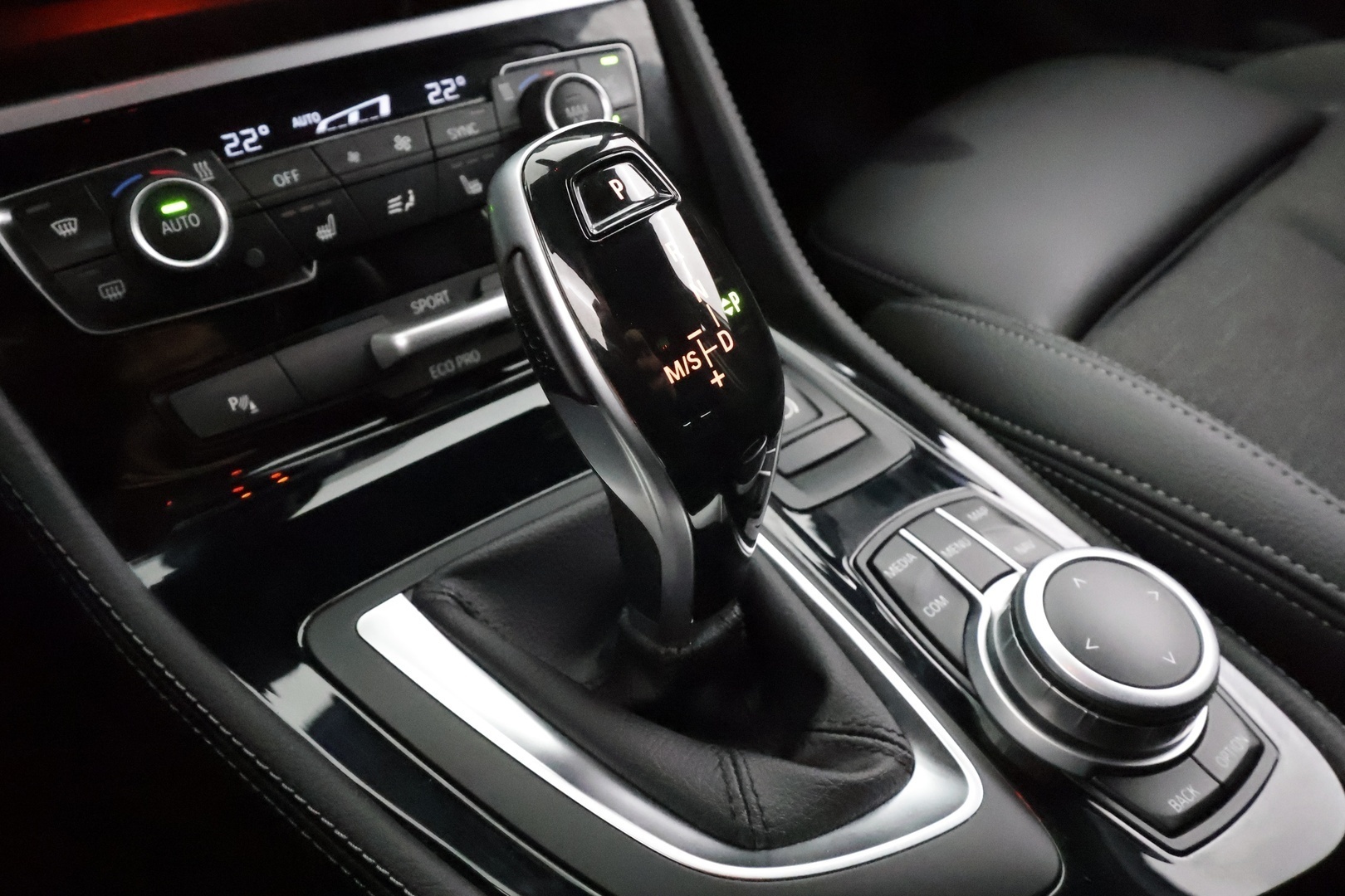 BMW 218 2022
