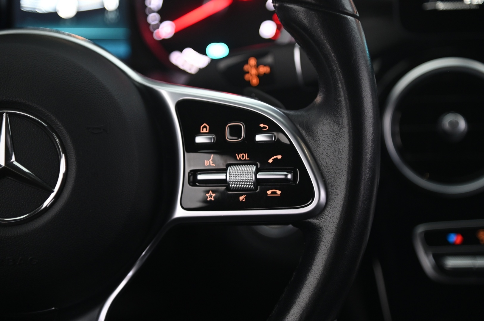 MERCEDES-BENZ GLC 2020