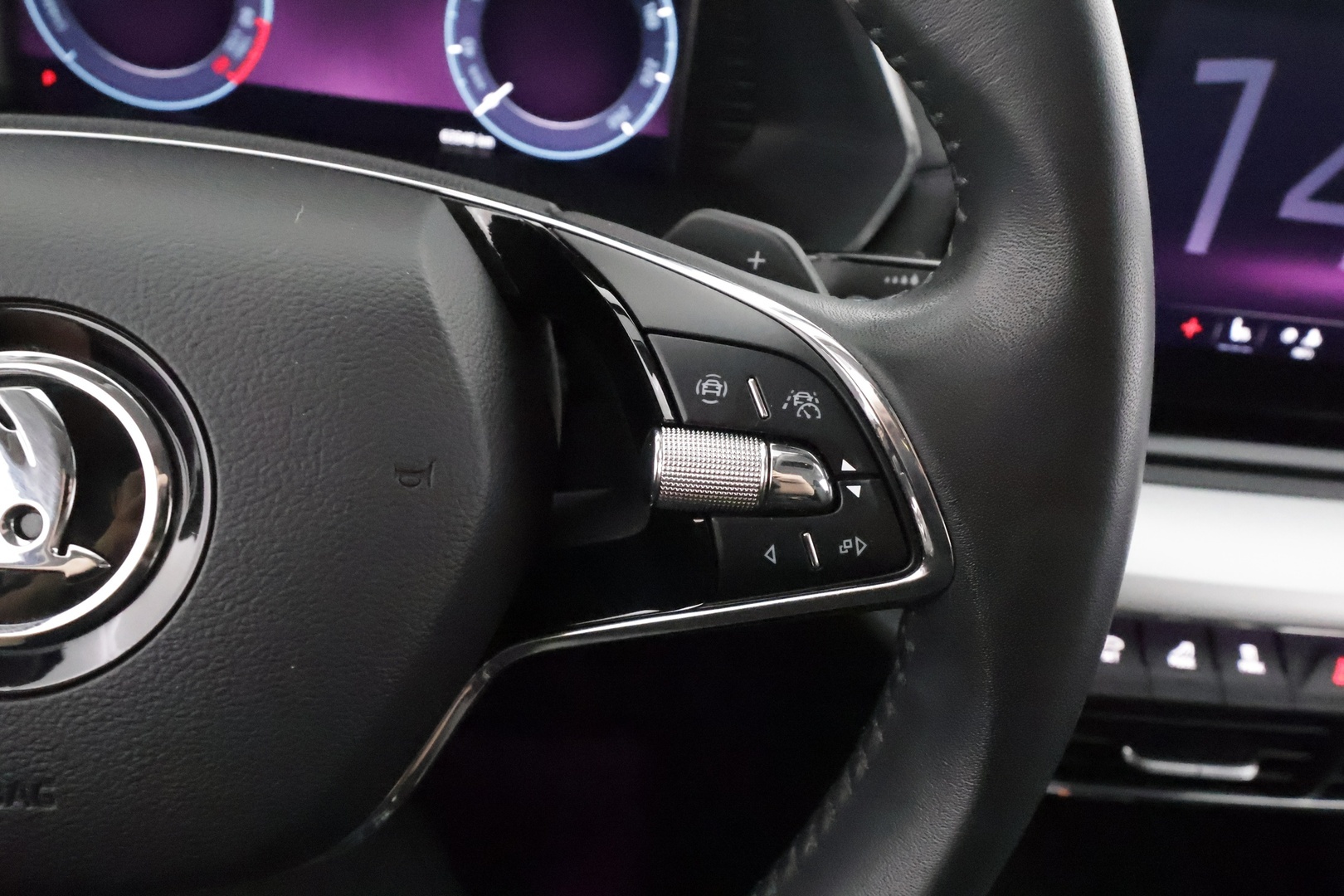 SKODA Octavia 2024