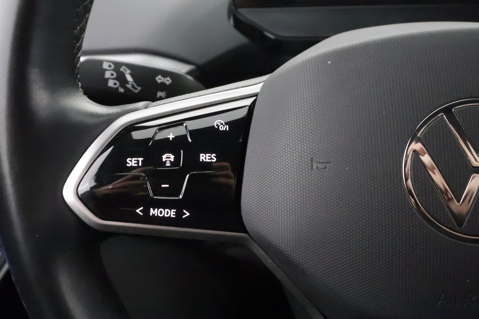 VOLKSWAGEN ID.4 2023