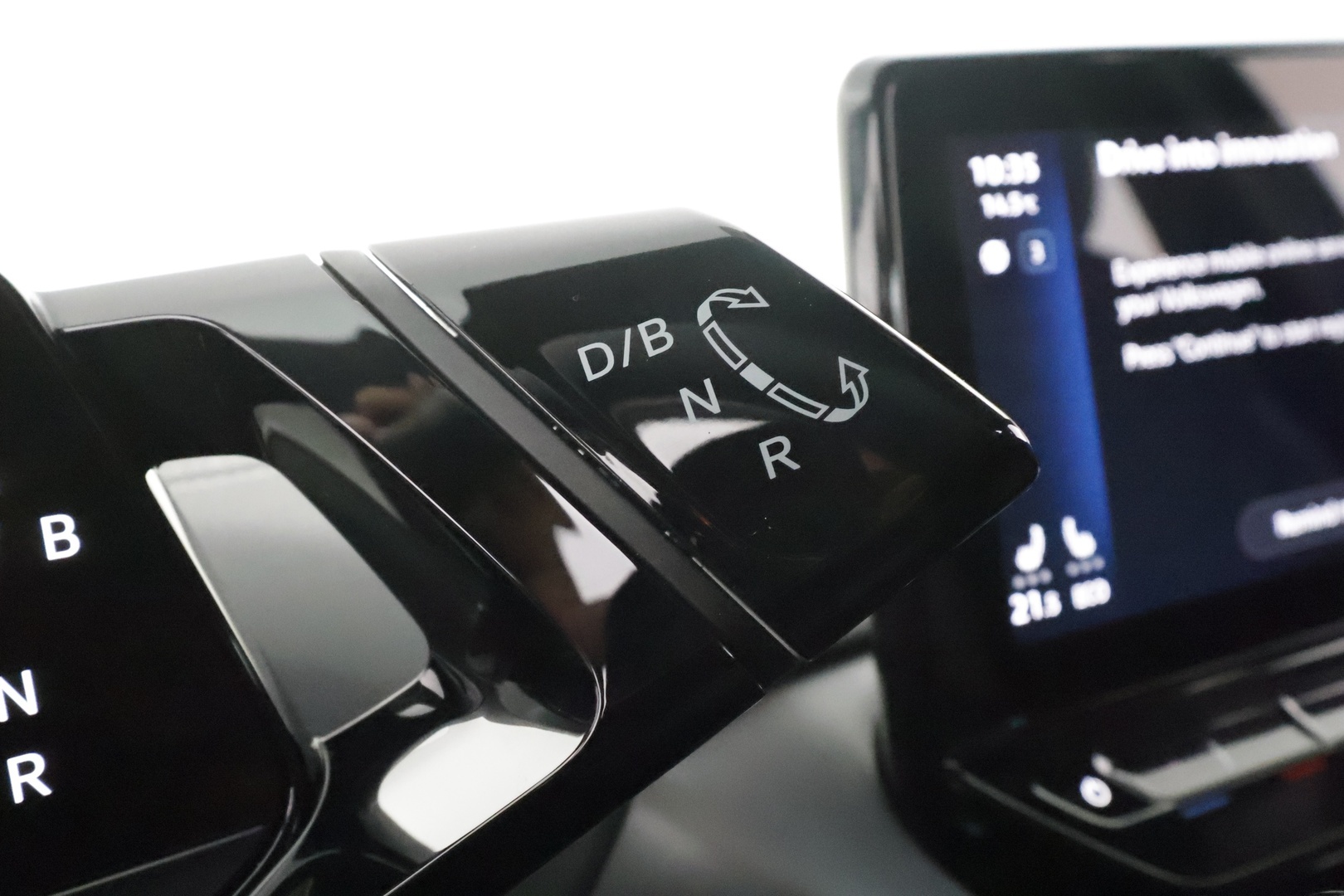 VOLKSWAGEN ID.4 2023