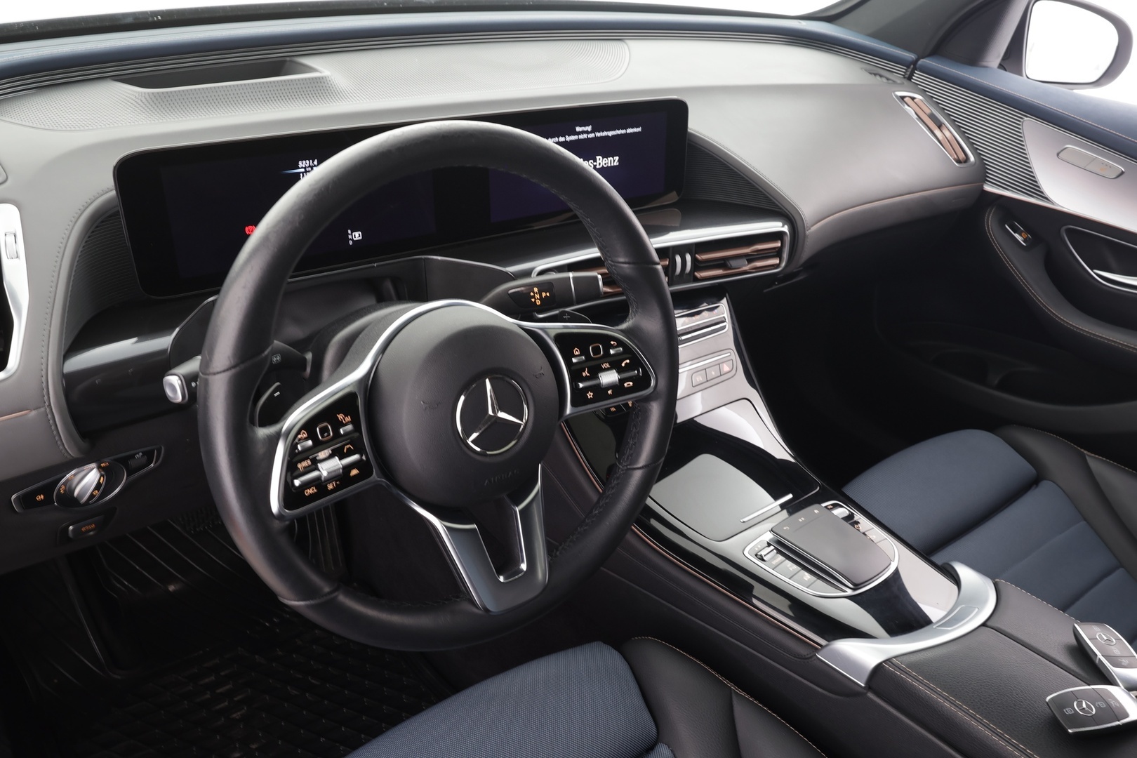 MERCEDES-BENZ EQC 2023