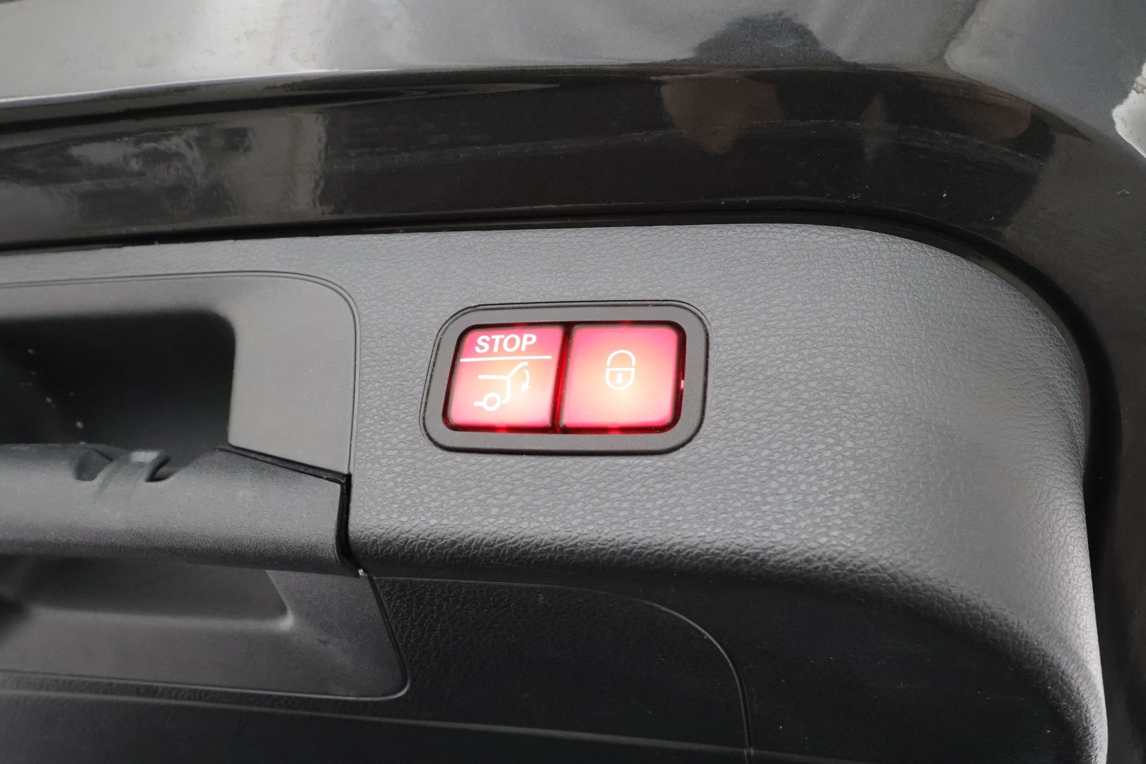 MERCEDES-BENZ EQC 2023