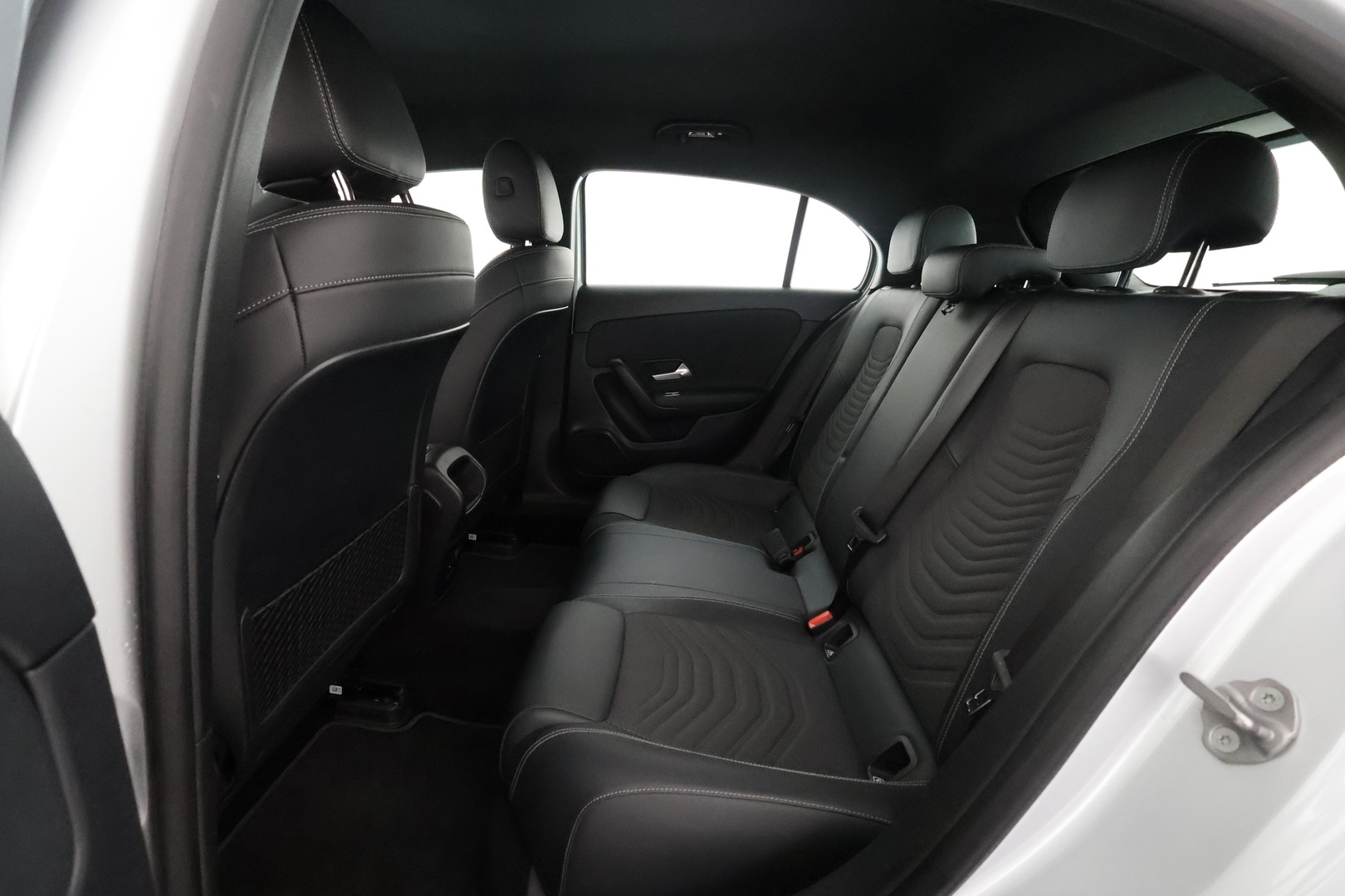 MERCEDES-BENZ A 2021