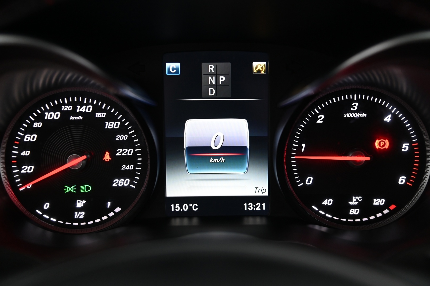 MERCEDES-BENZ C 2016