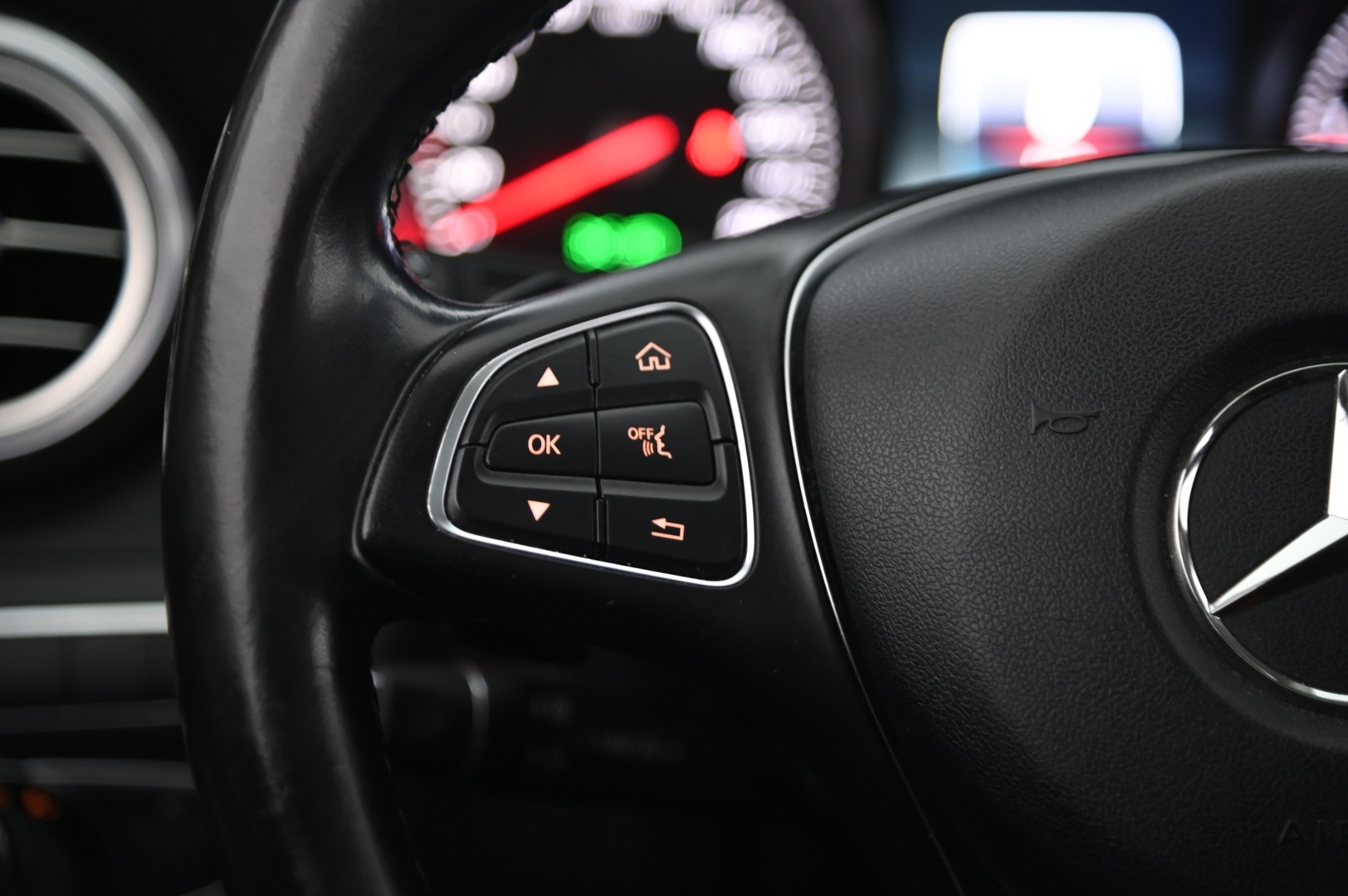 MERCEDES-BENZ C 2016