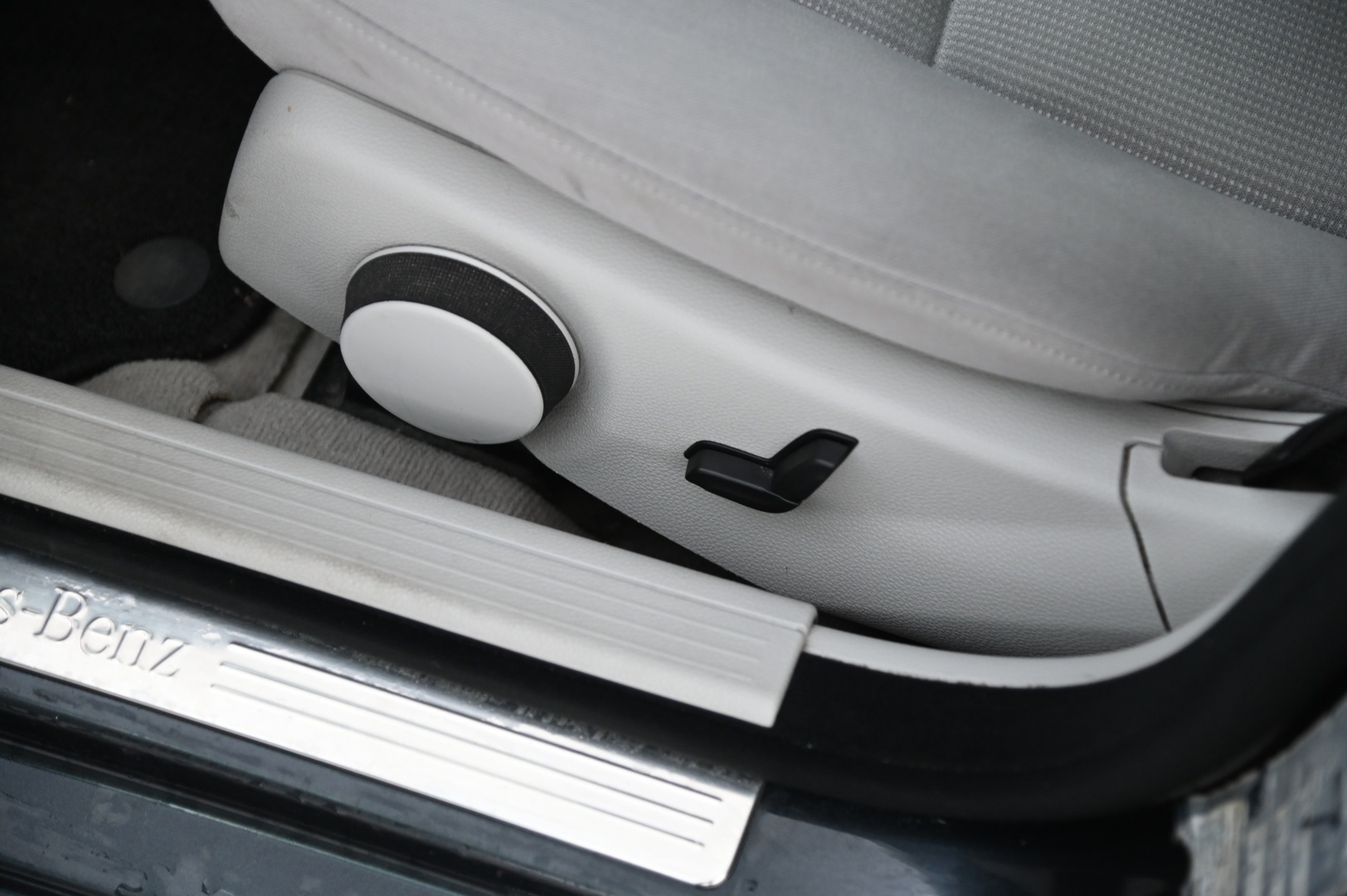 MERCEDES-BENZ C 2012