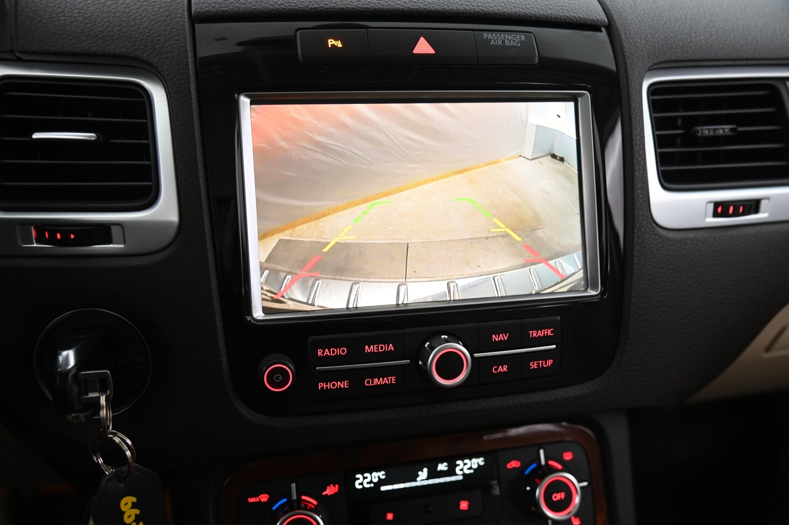 VOLKSWAGEN Touareg 2011