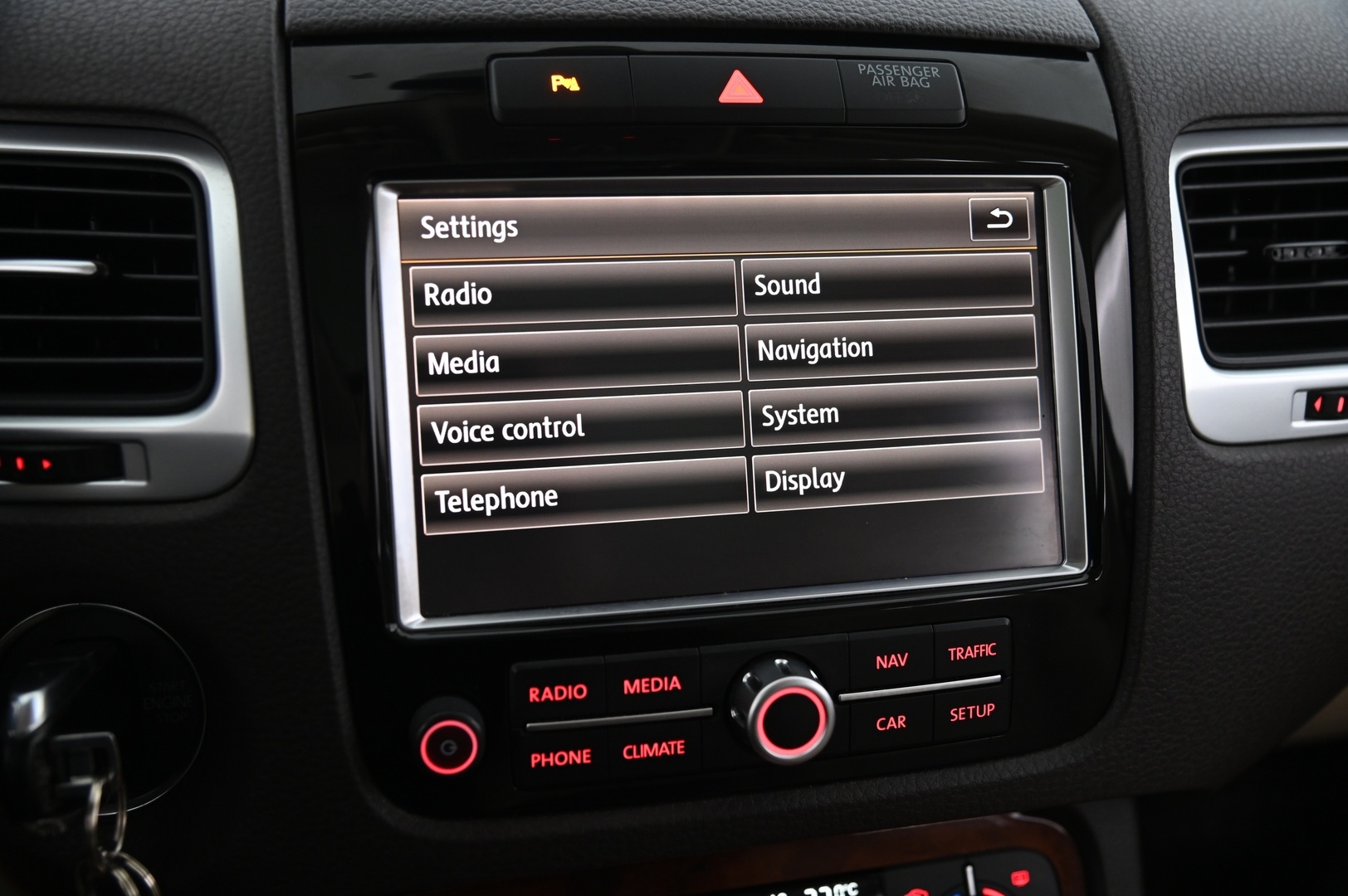 VOLKSWAGEN Touareg 2011