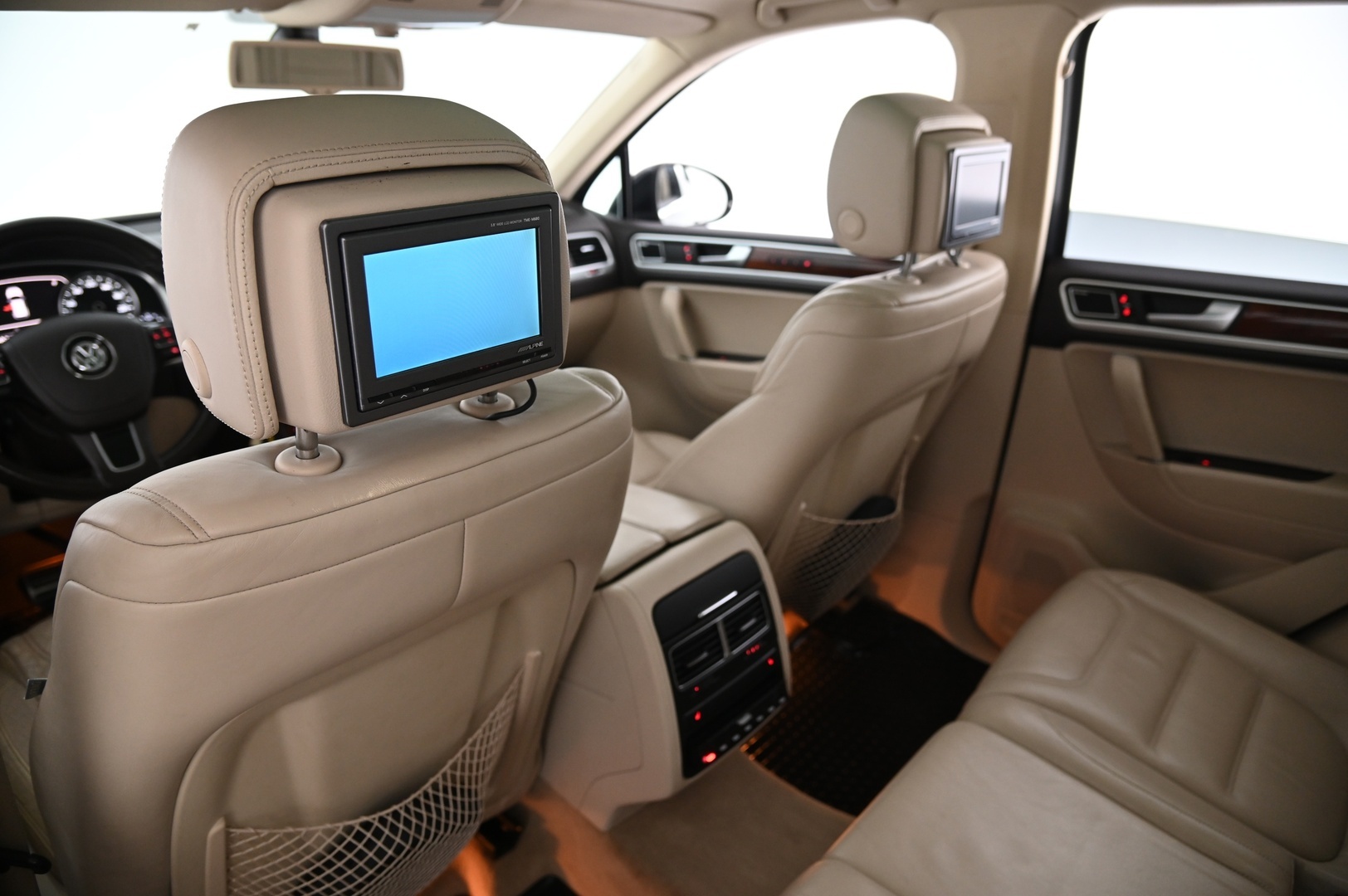 VOLKSWAGEN Touareg 2011