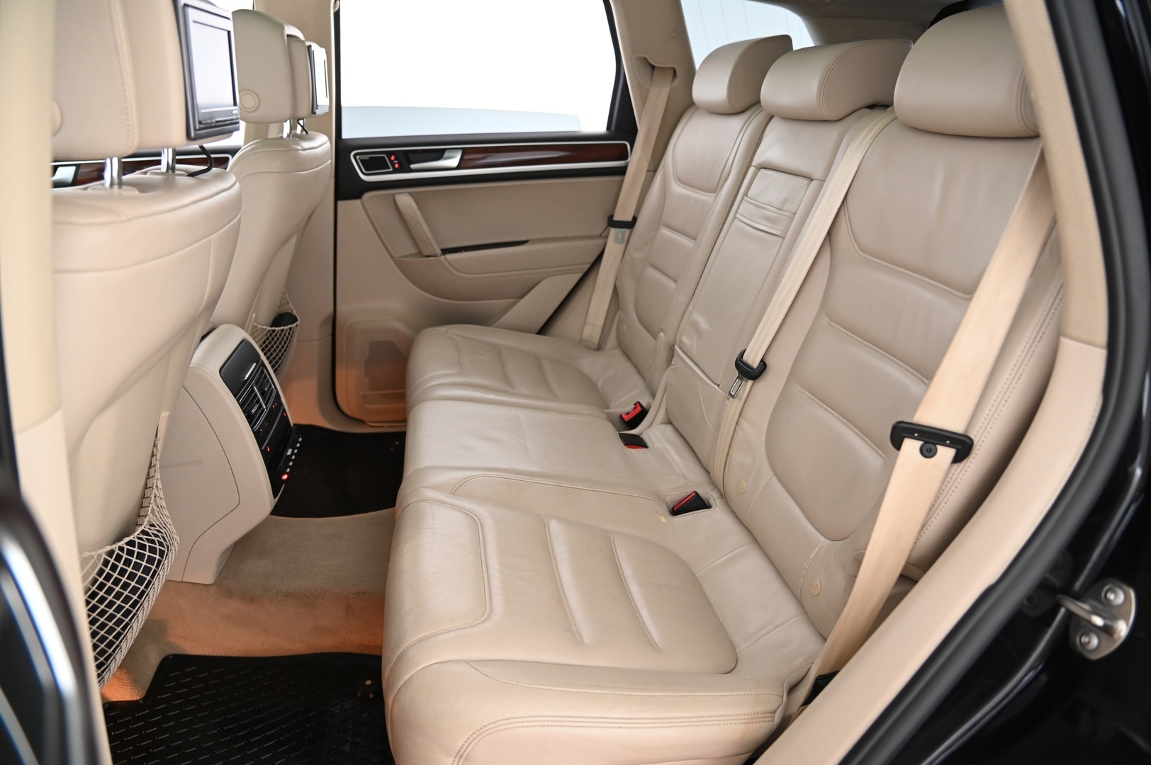 VOLKSWAGEN Touareg 2011