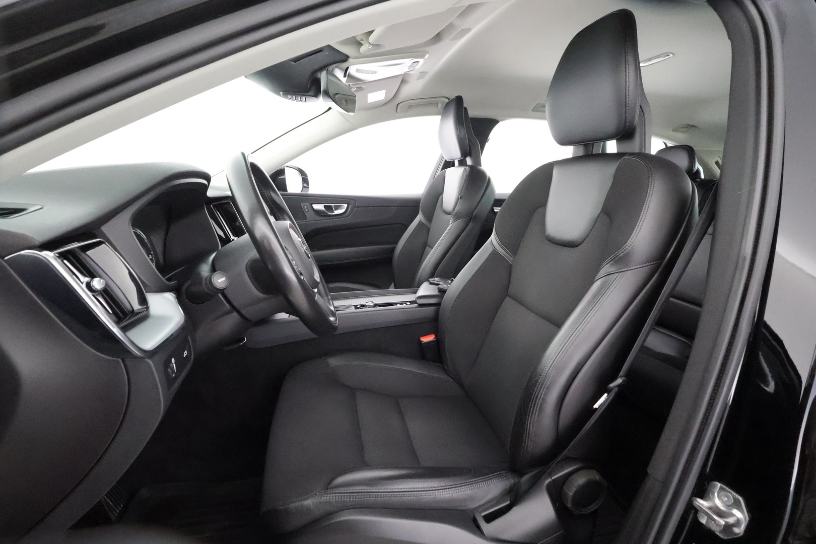 VOLVO XC60 2018