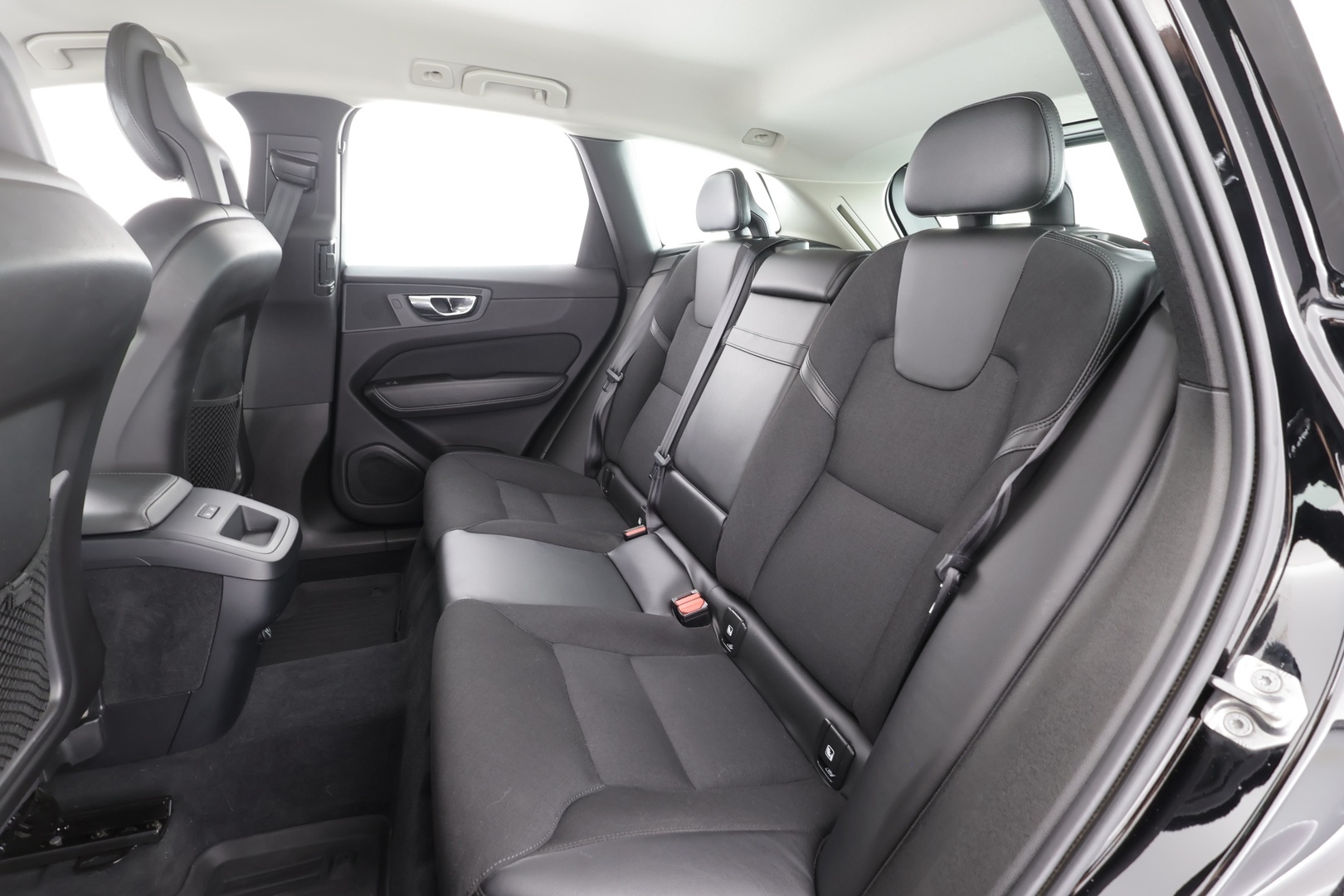 VOLVO XC60 2018