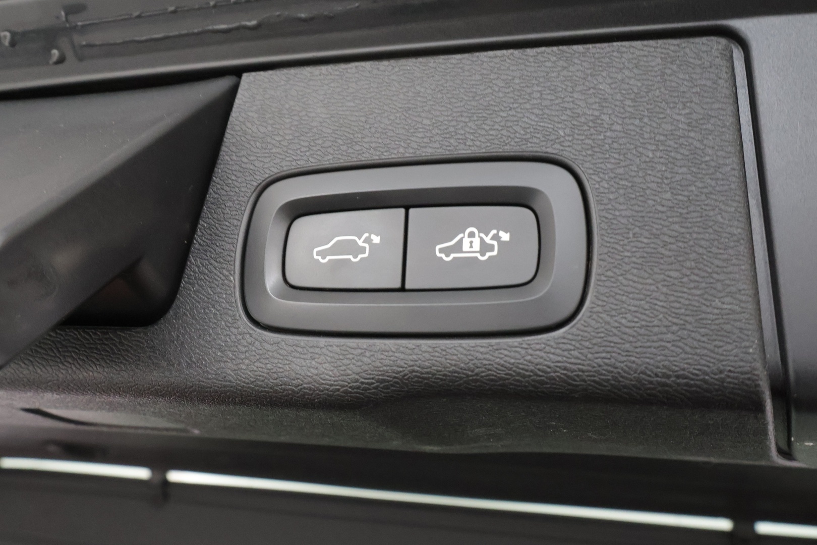 VOLVO XC60 2018