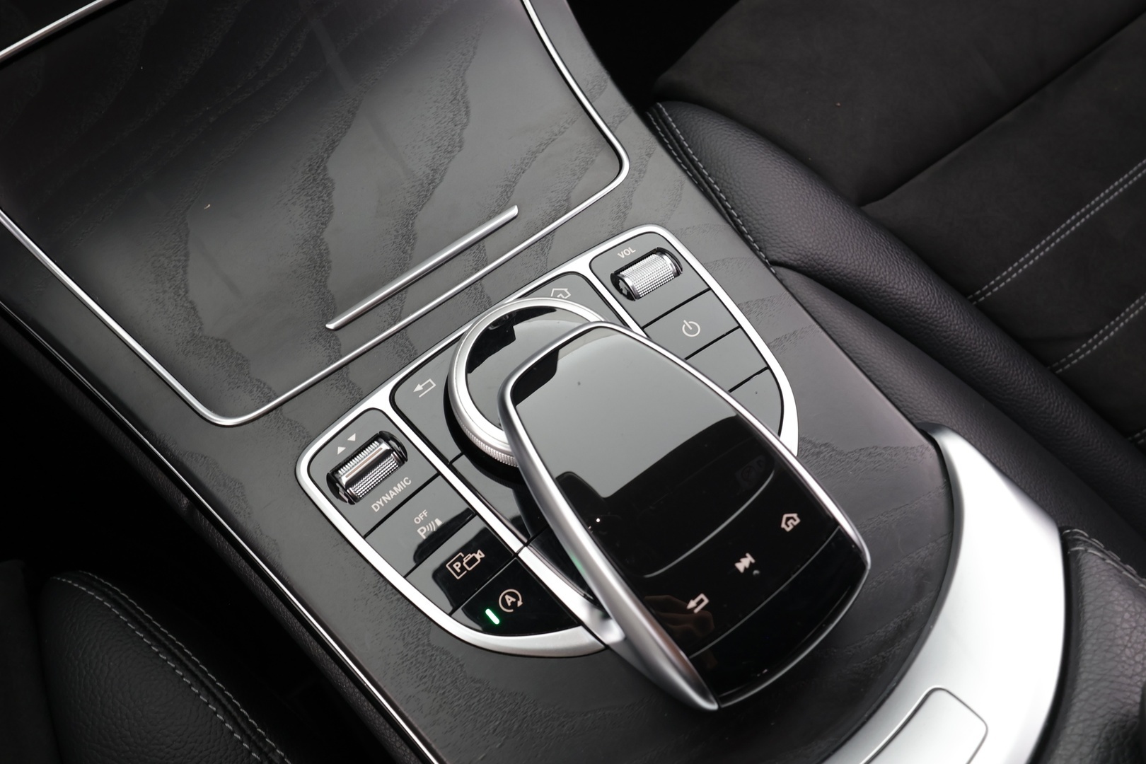 MERCEDES-BENZ C 2019