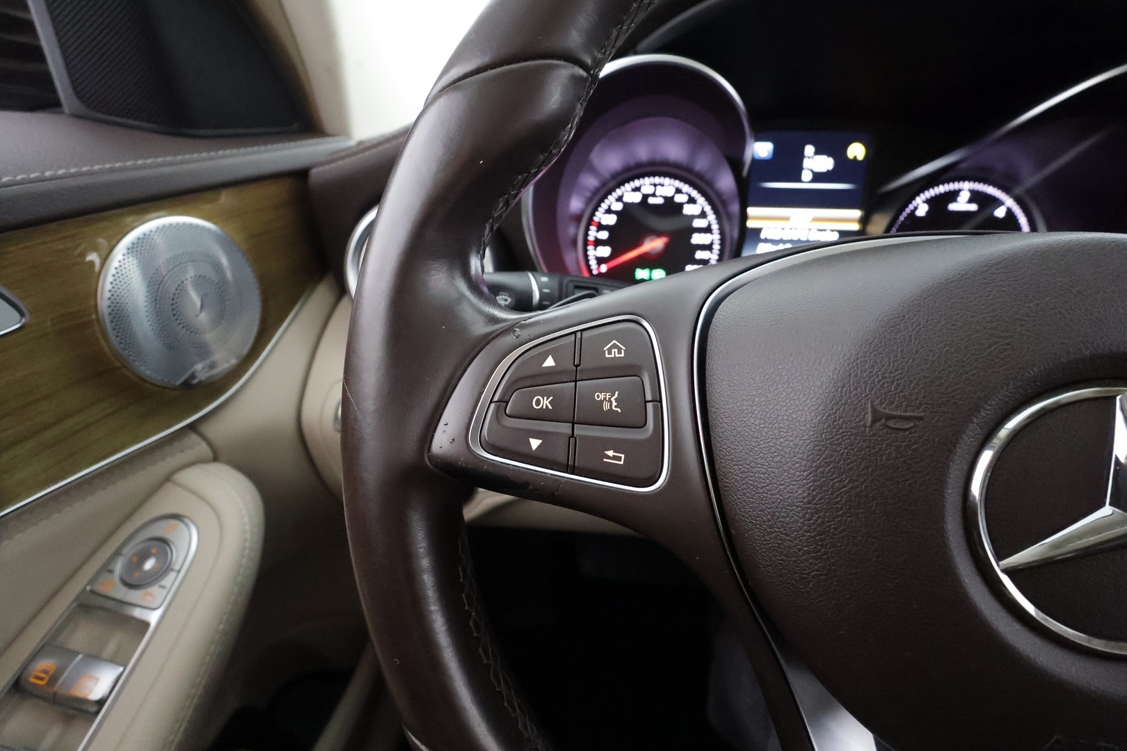 MERCEDES-BENZ C 2015