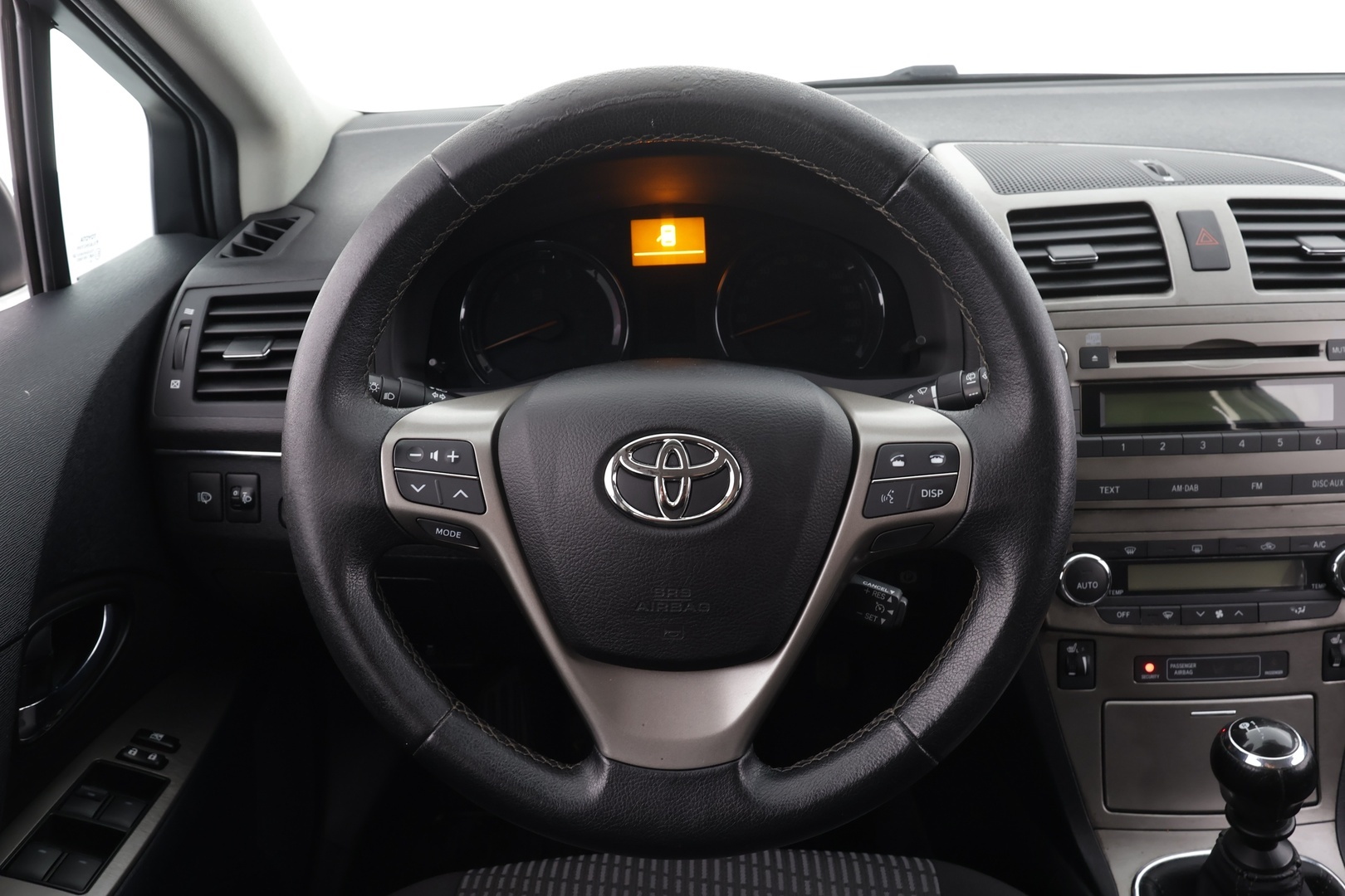 TOYOTA Avensis 2011