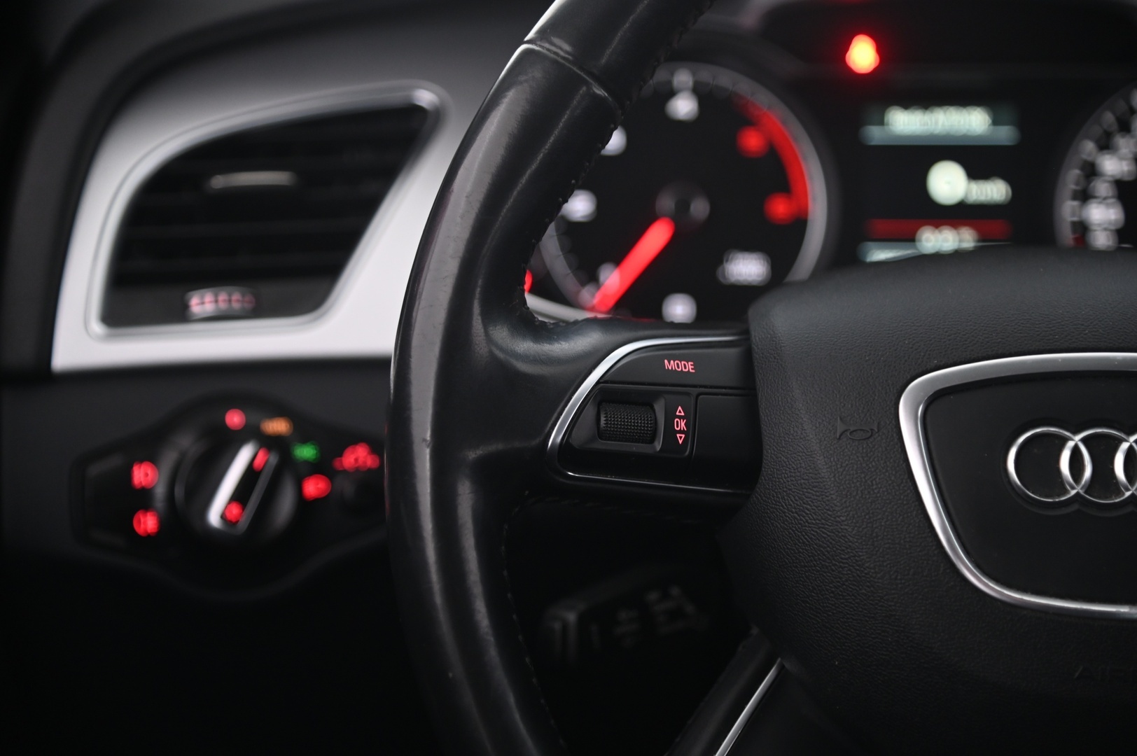 AUDI A4 2015