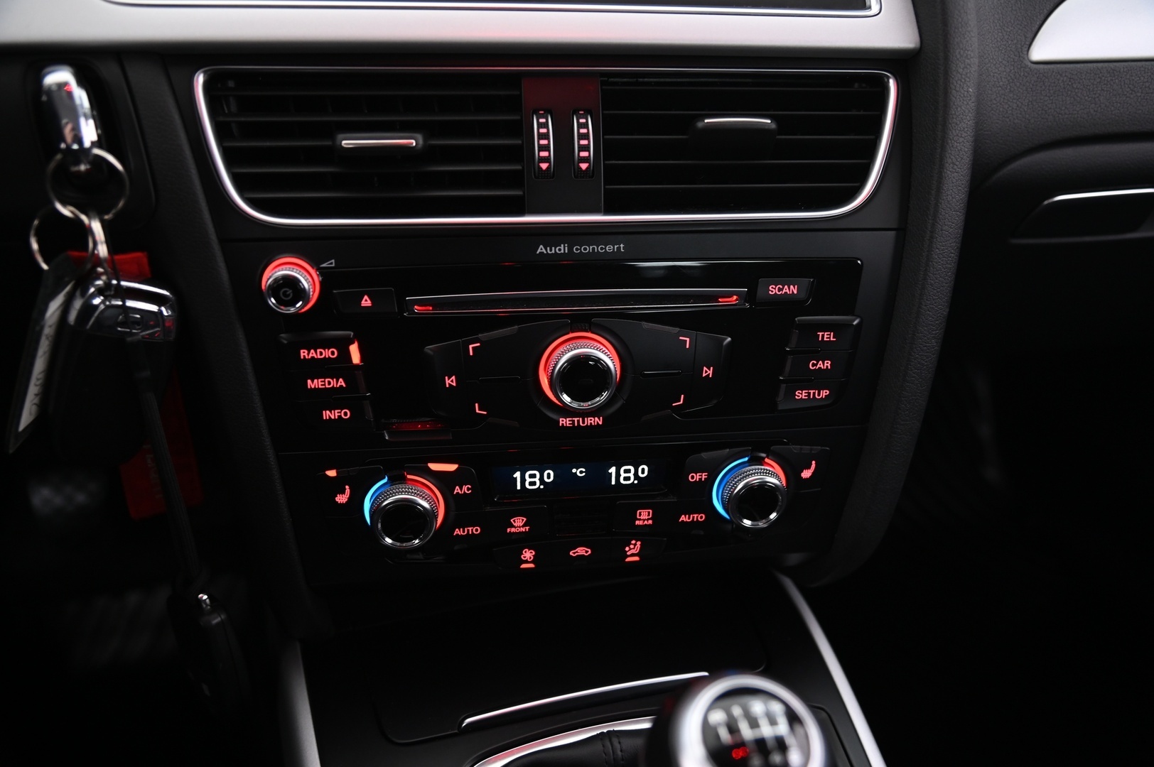 AUDI A4 2015