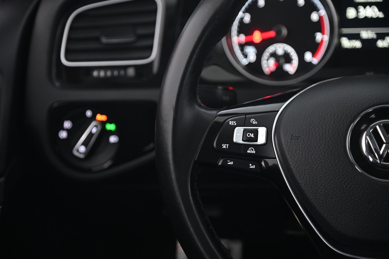 VOLKSWAGEN Golf 2017