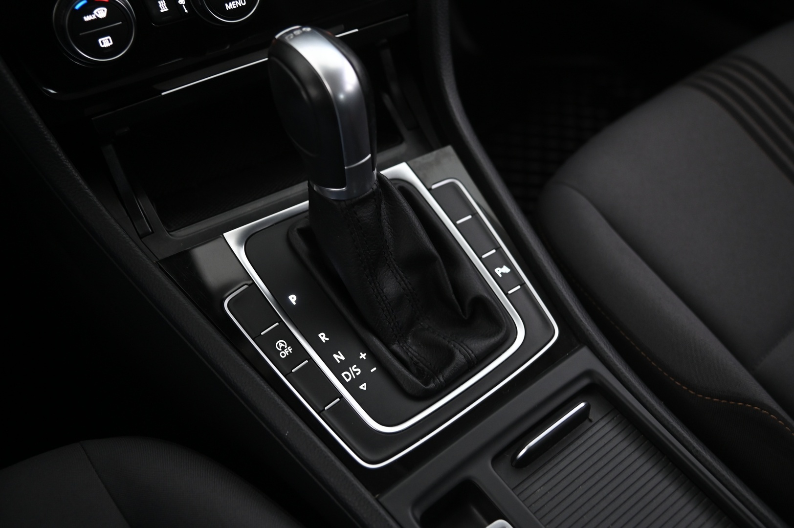 VOLKSWAGEN Golf 2017