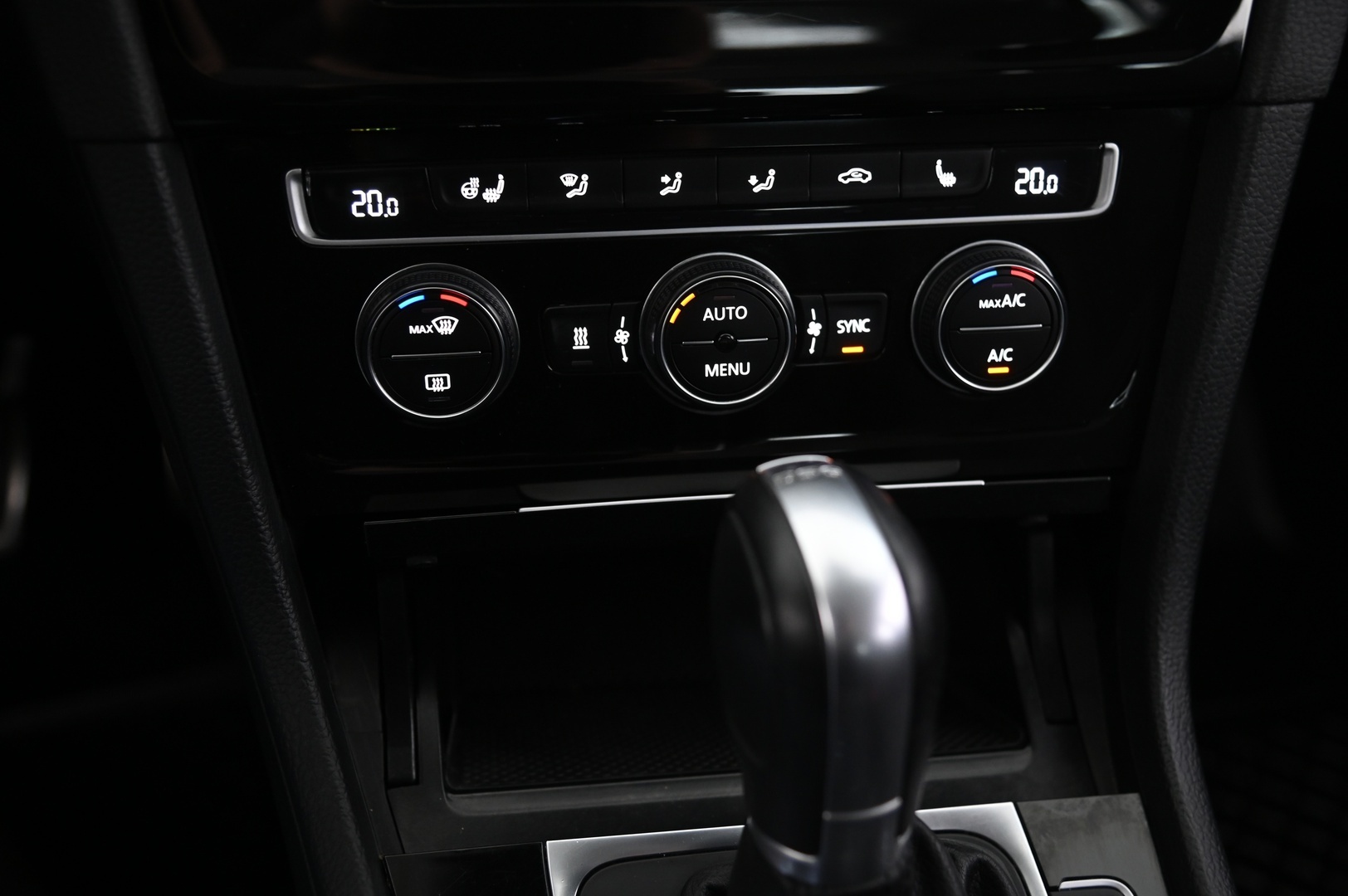 VOLKSWAGEN Golf 2017