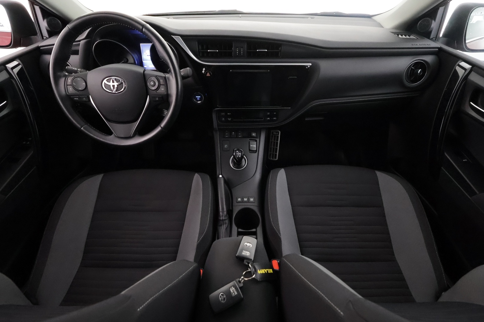 TOYOTA Auris 2017