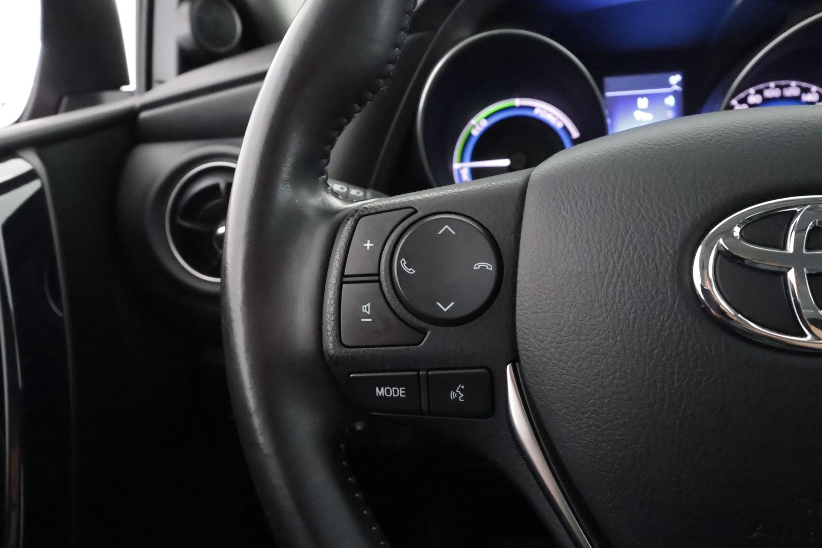 TOYOTA Auris 2017