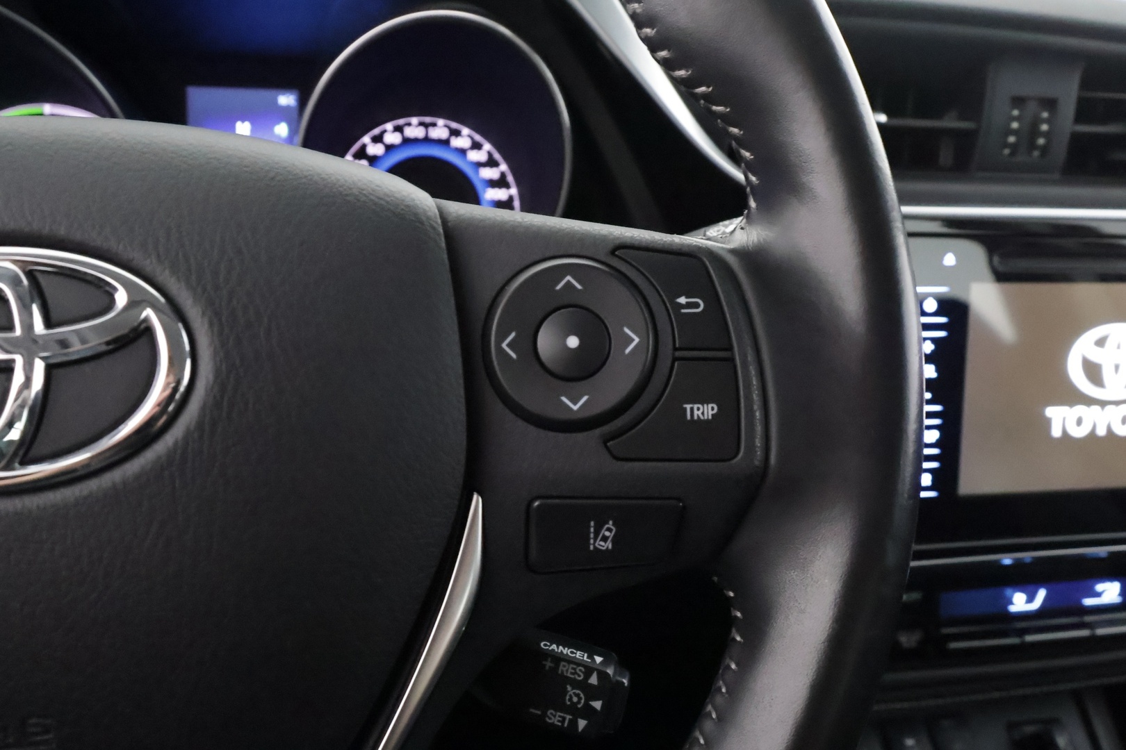 TOYOTA Auris 2017