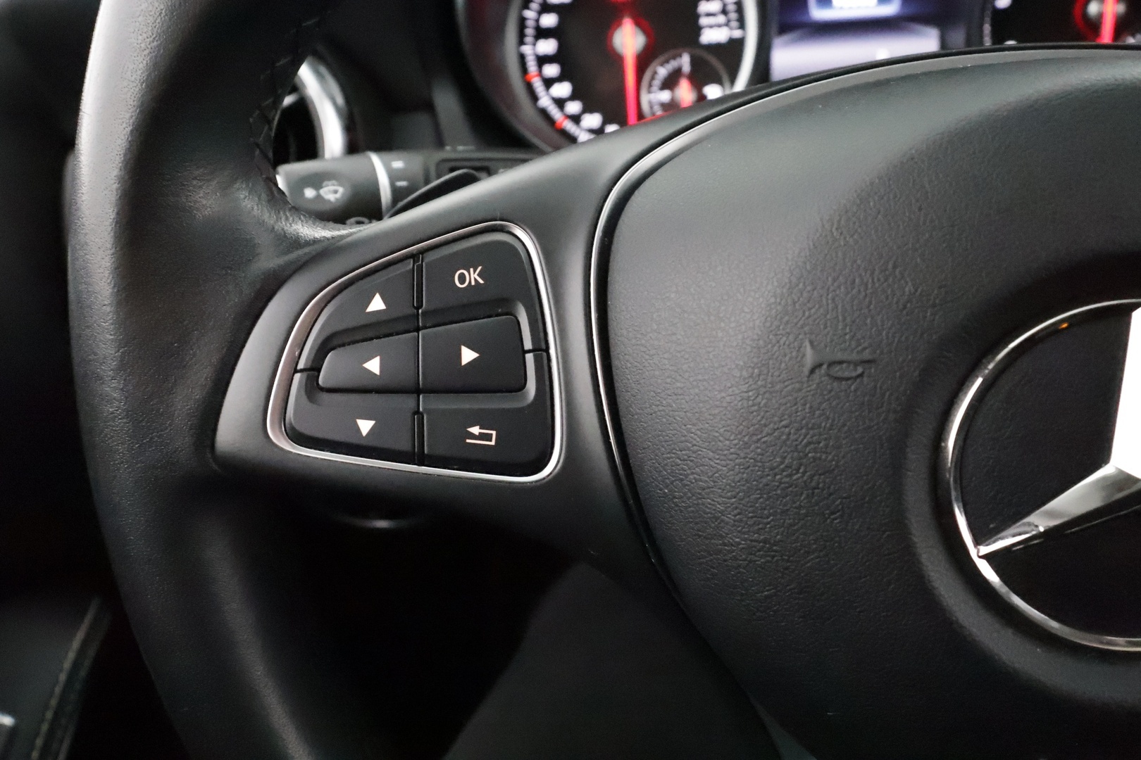 MERCEDES-BENZ GLA 2017