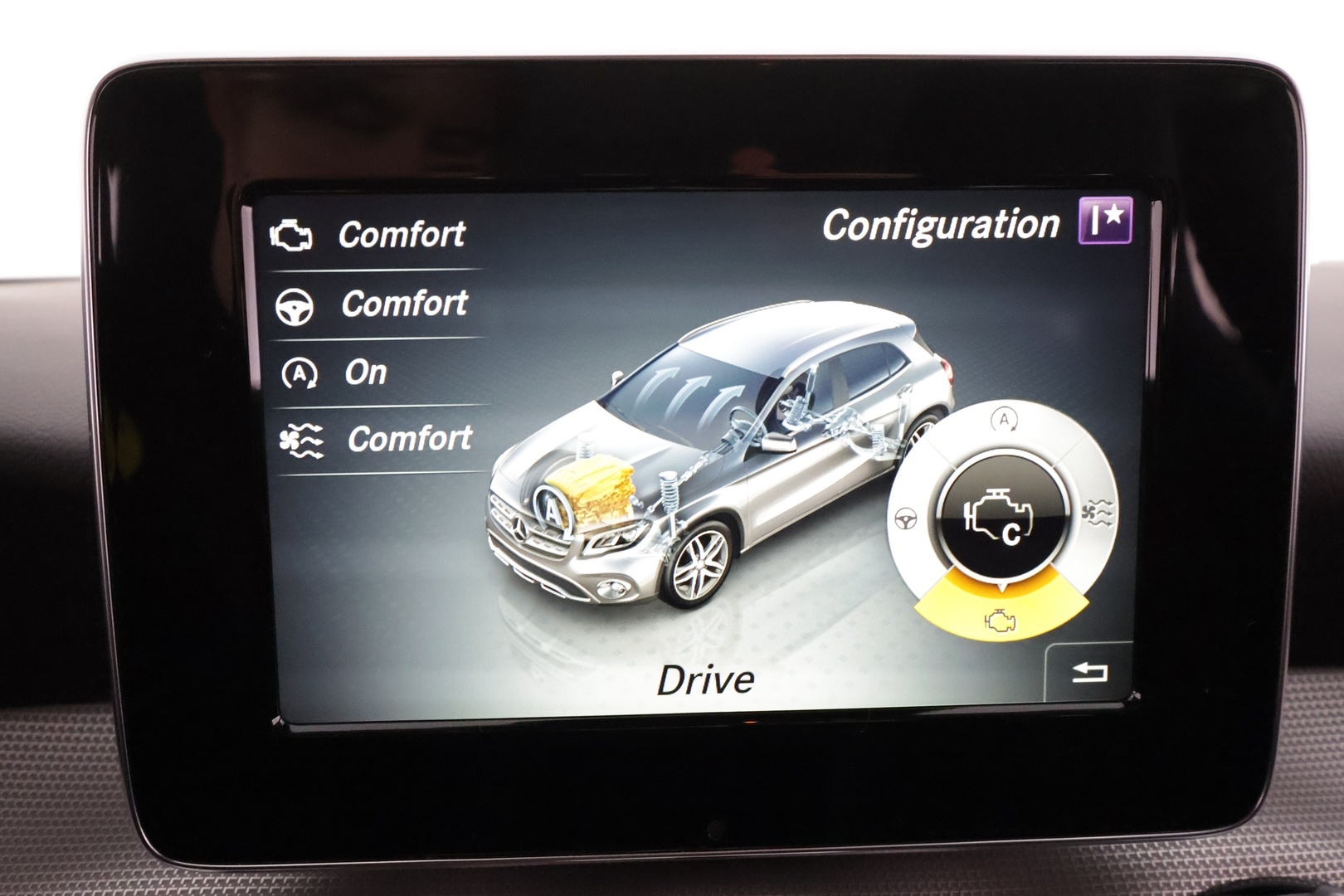 MERCEDES-BENZ GLA 2017