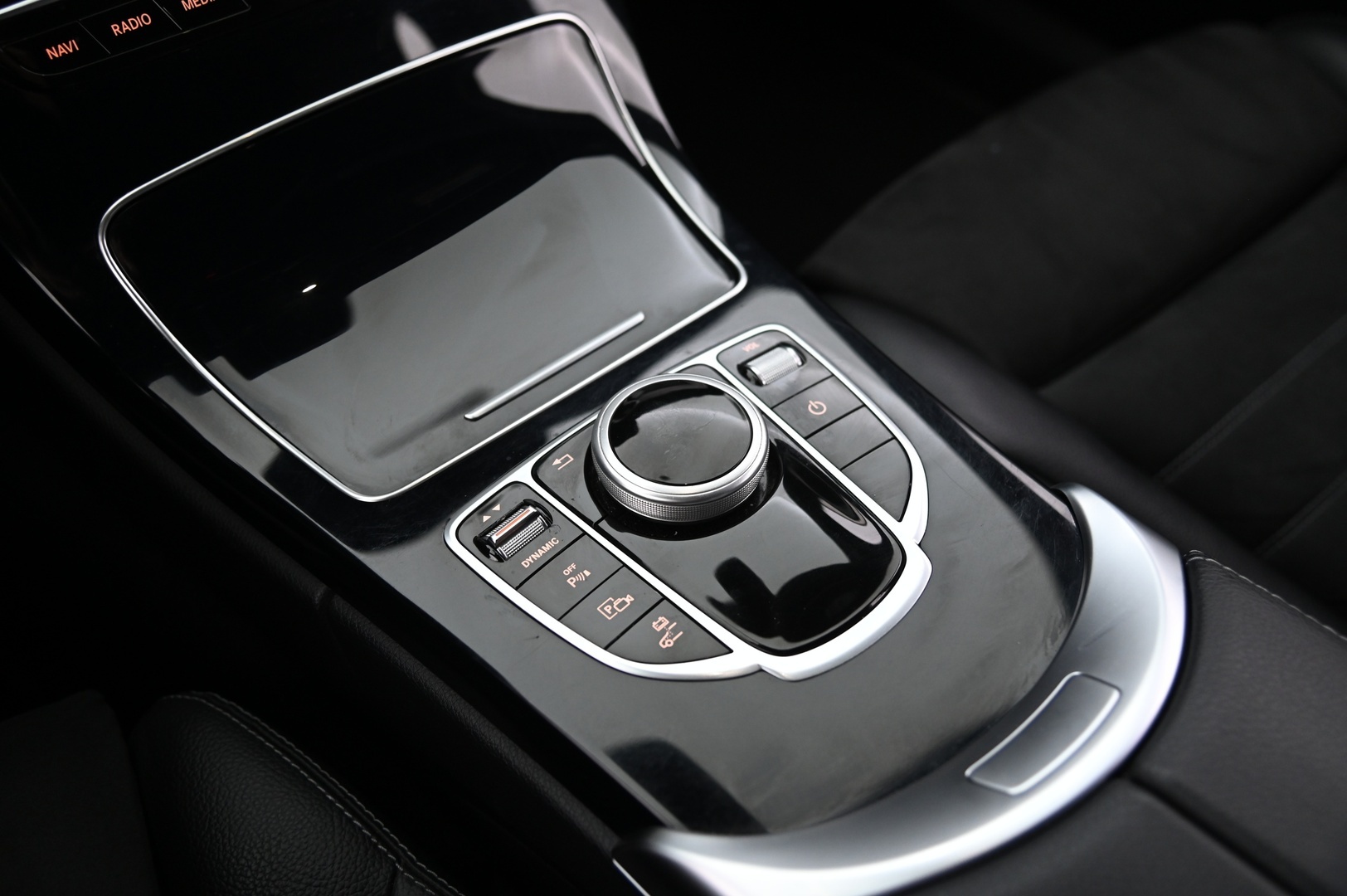 MERCEDES-BENZ C 2020