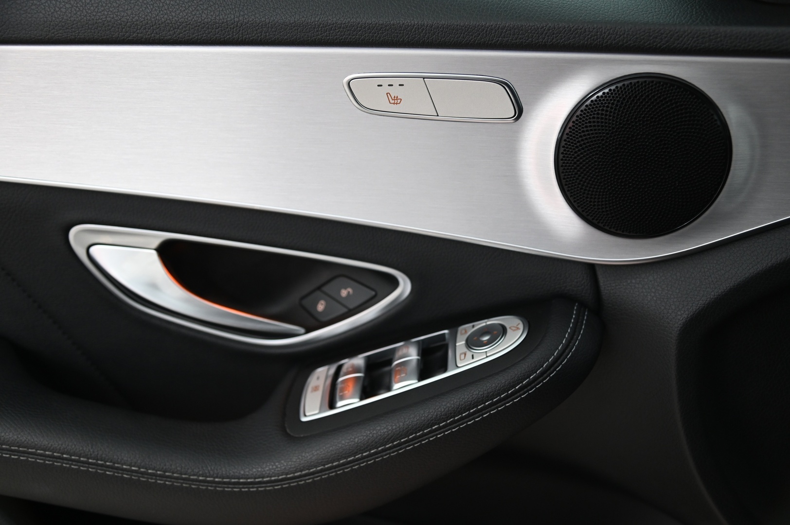 MERCEDES-BENZ C 2020