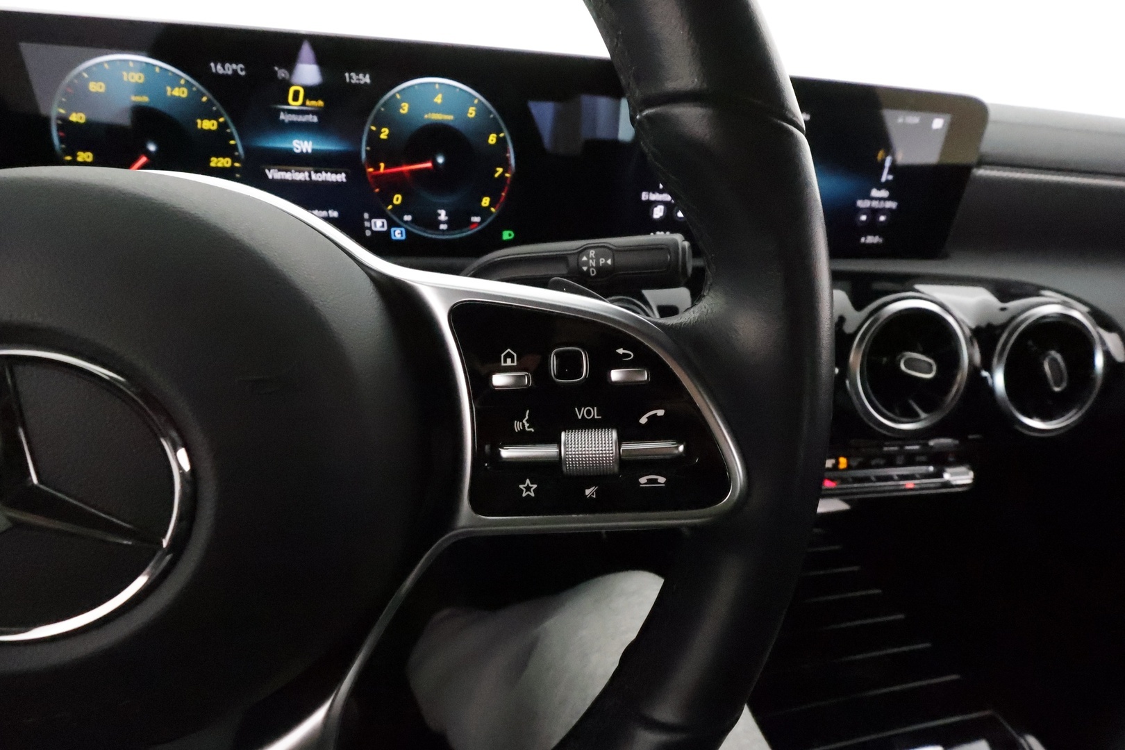 MERCEDES-BENZ CLA 2020