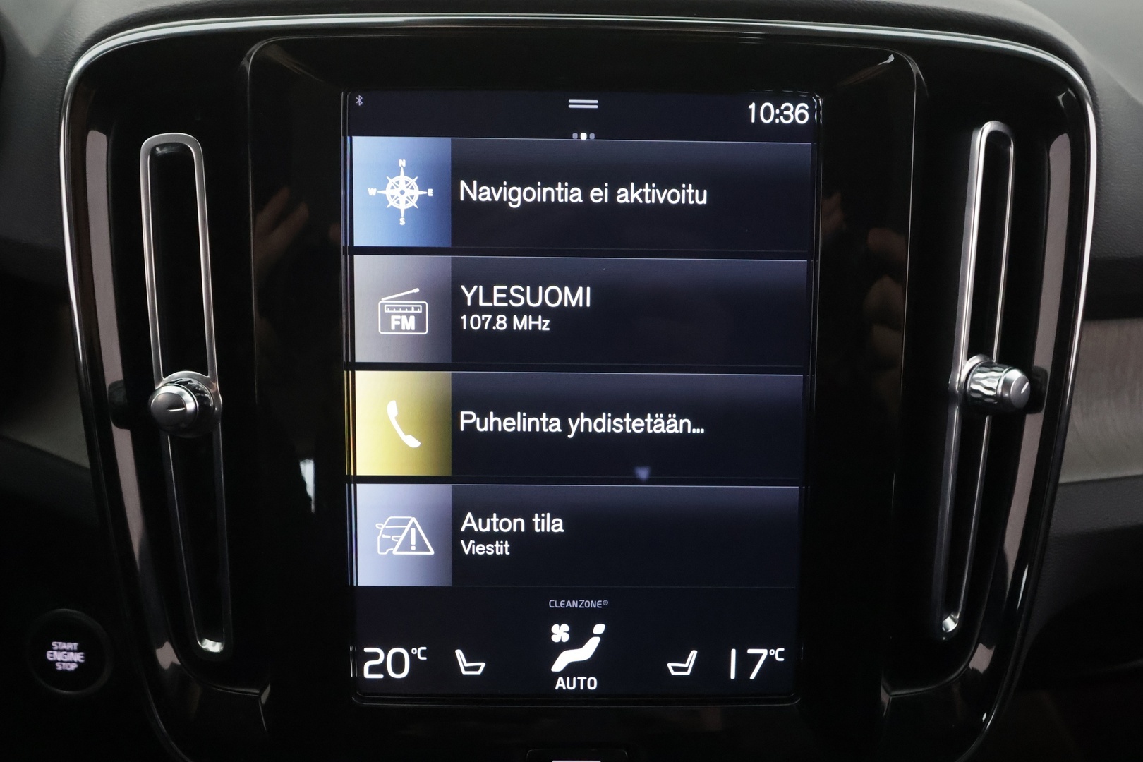 VOLVO XC40 2022