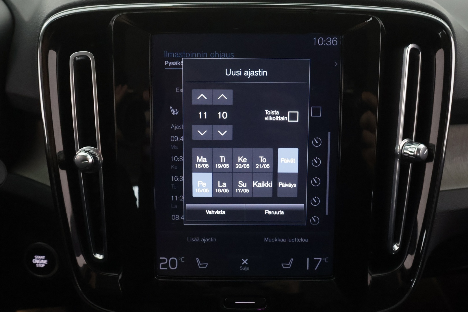 VOLVO XC40 2022