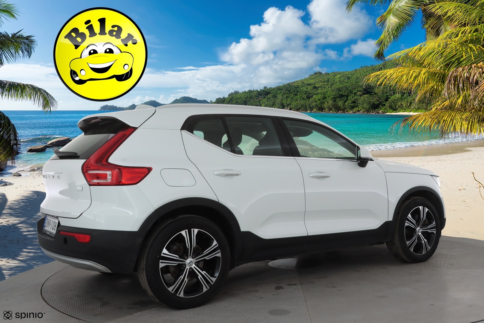 VOLVO XC40 2022