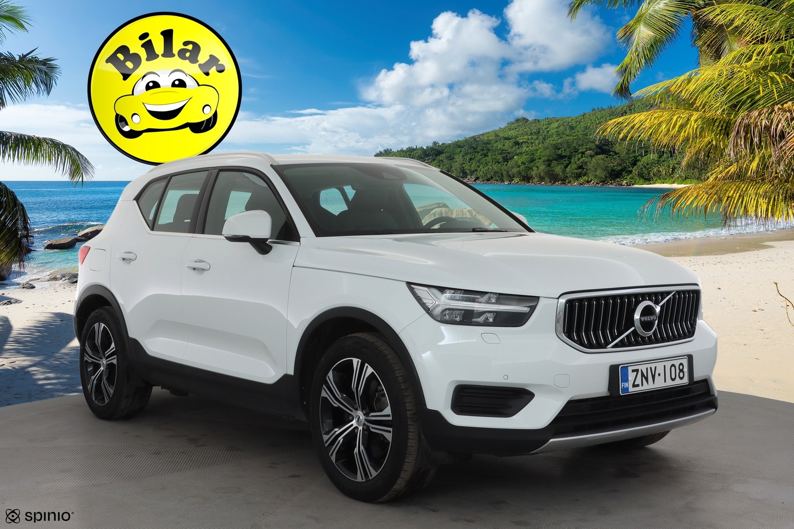 VOLVO XC40 2022