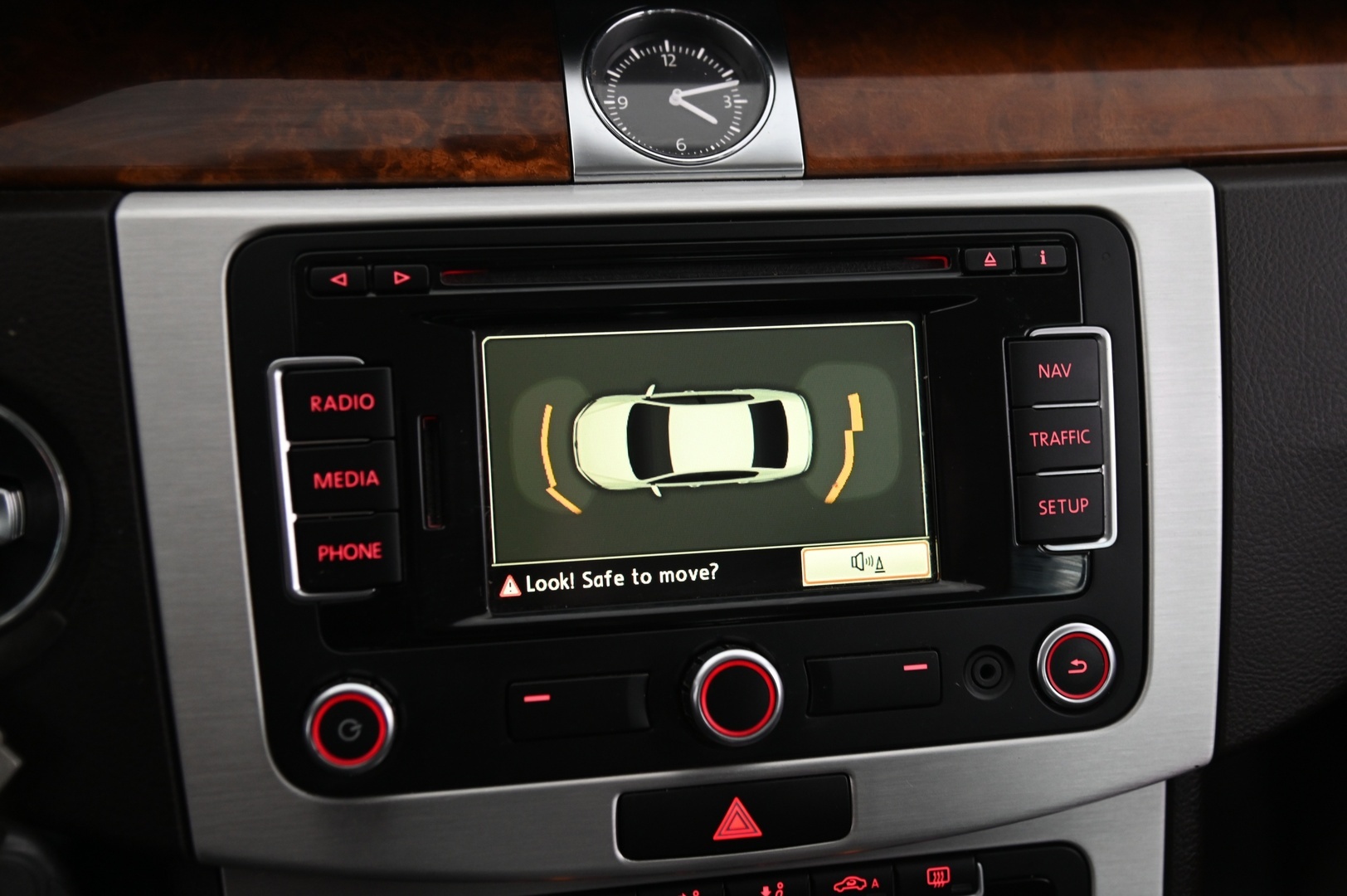 VOLKSWAGEN Passat 2011