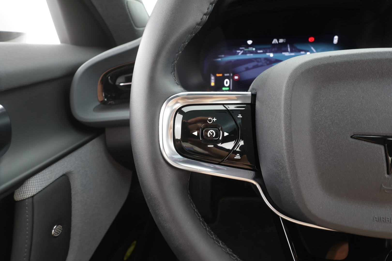 POLESTAR 2 2023