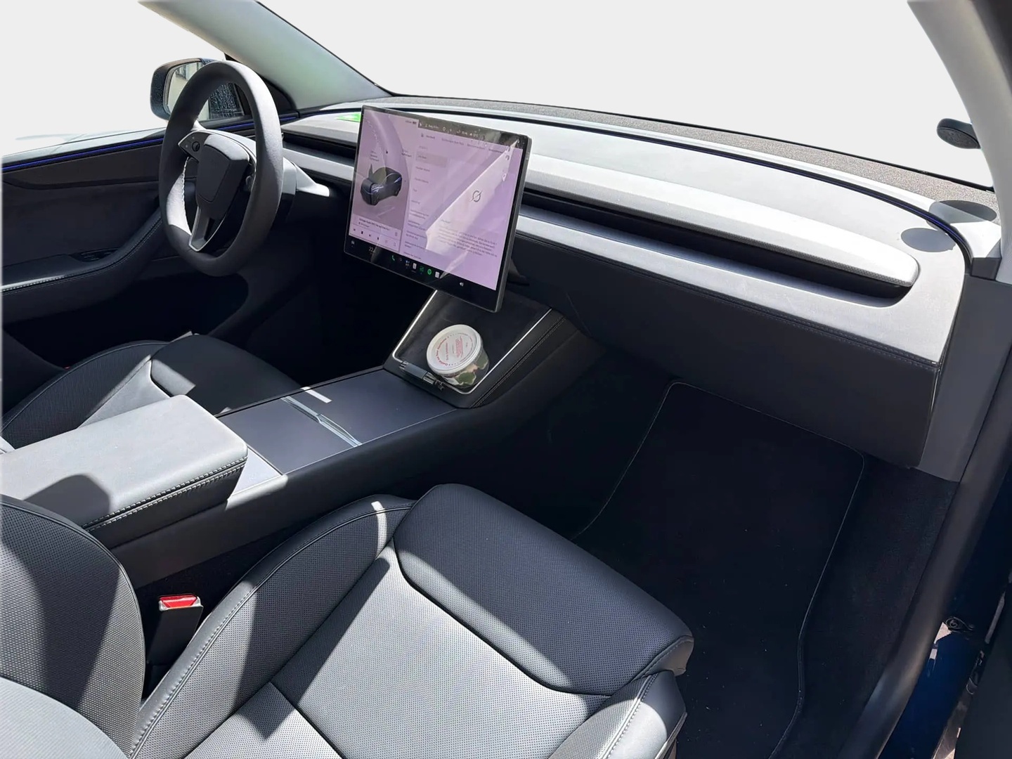 TESLA MODEL Y 2025