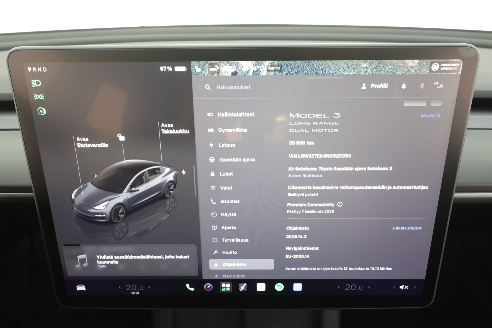 TESLA MODEL 3 2022
