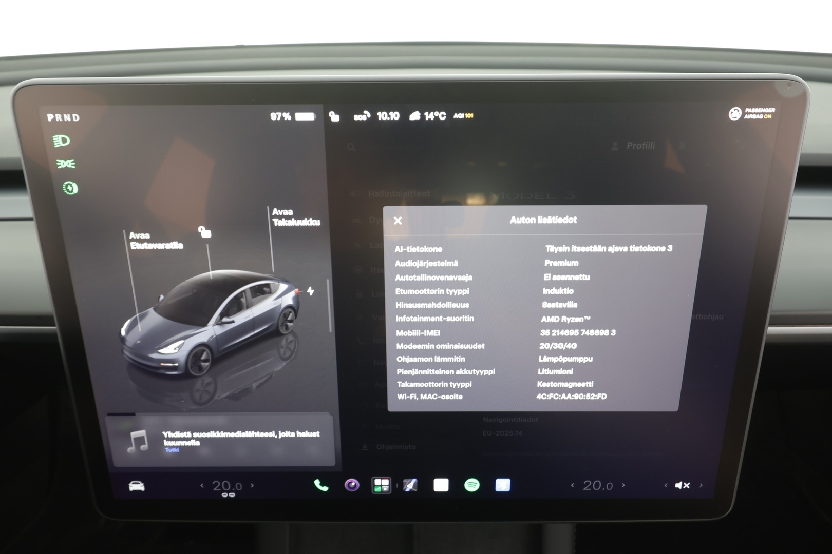 TESLA MODEL 3 2022