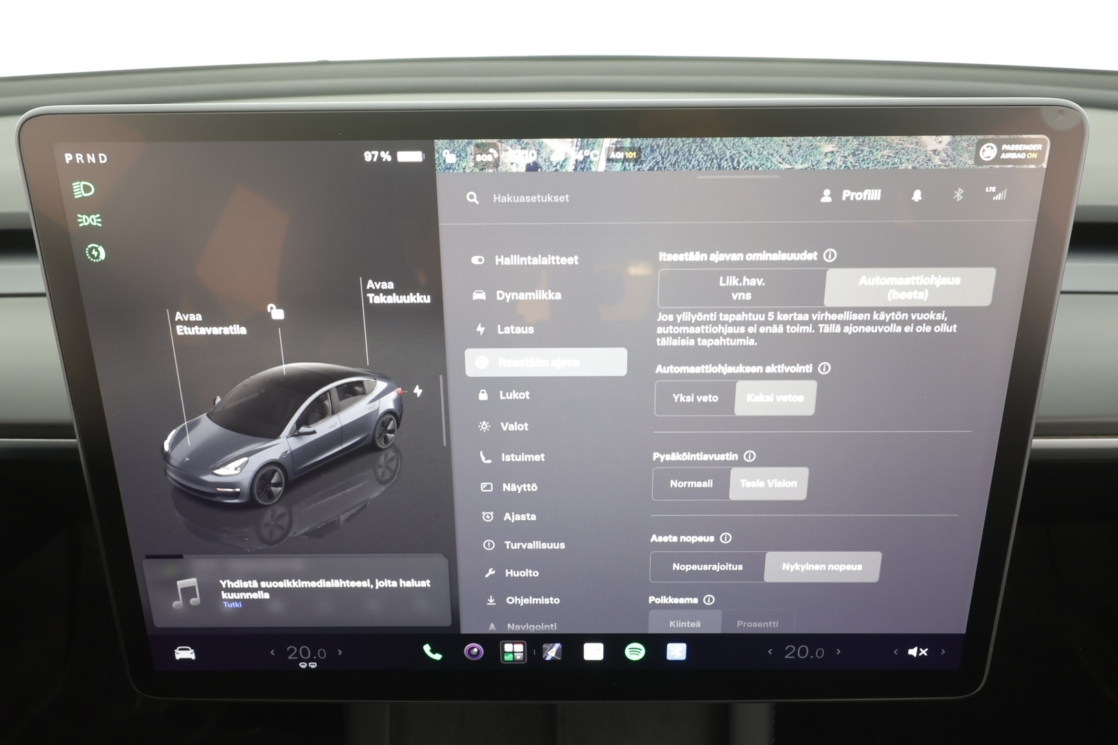 TESLA MODEL 3 2022