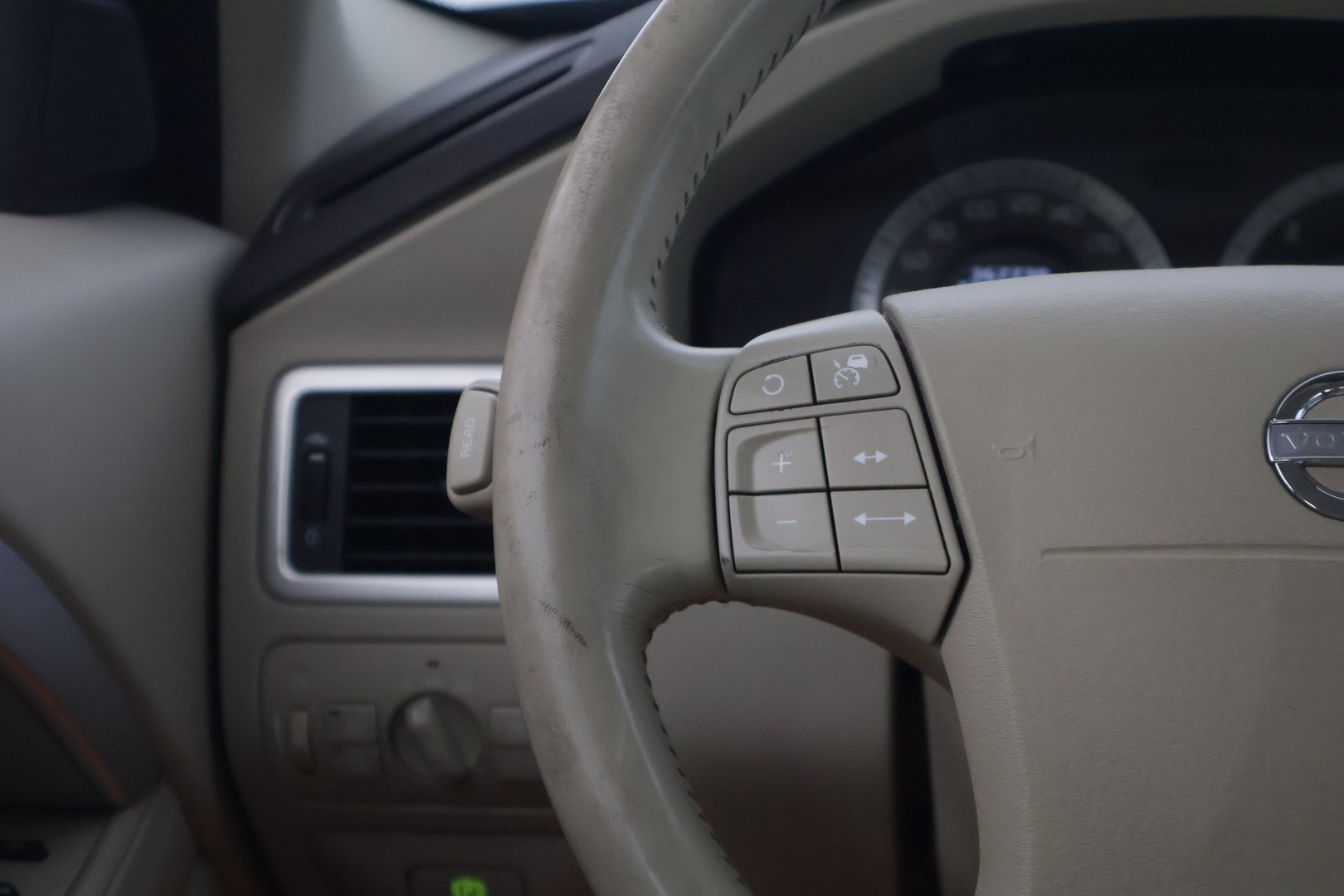 VOLVO XC70 2009