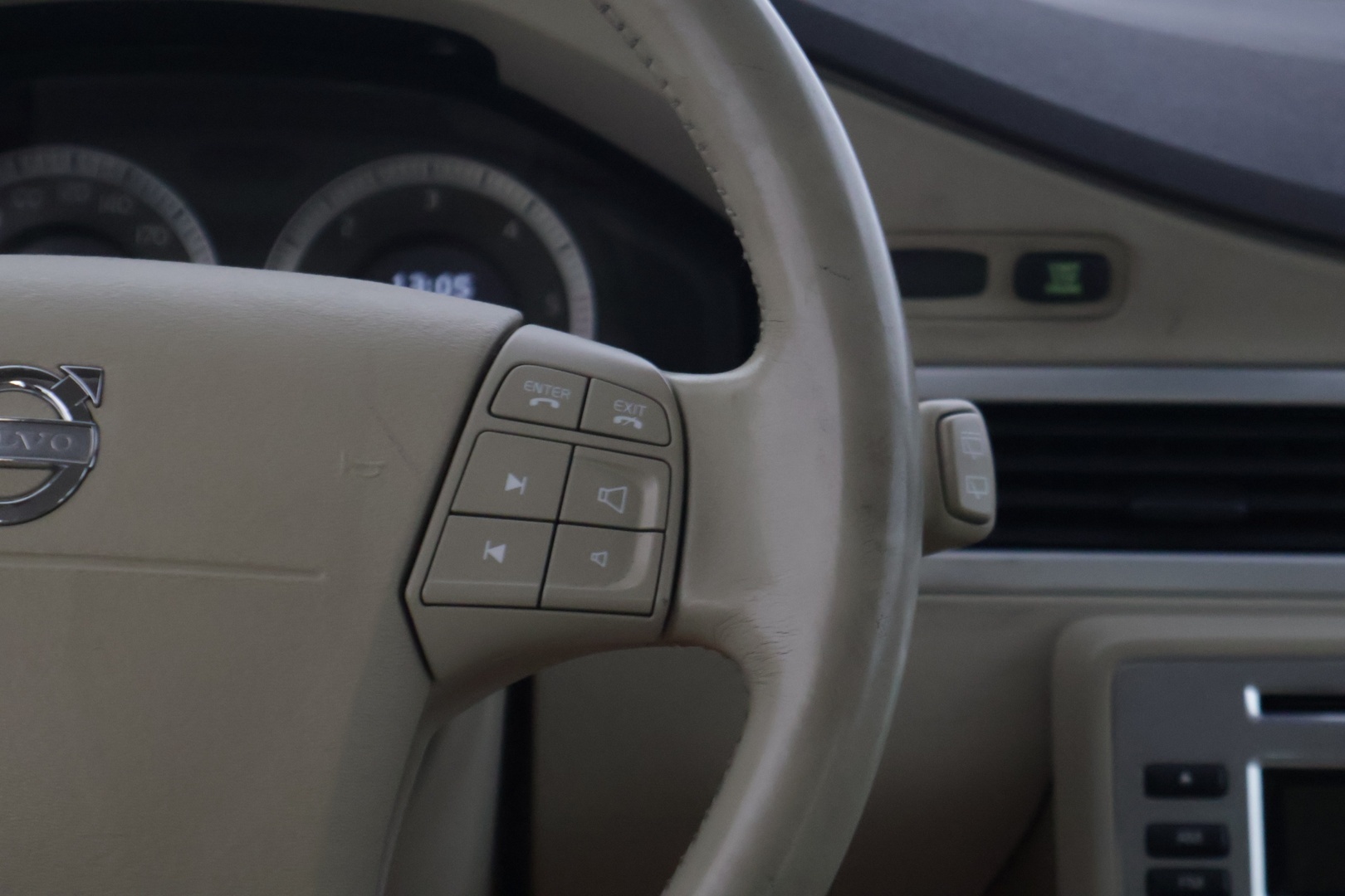 VOLVO XC70 2009