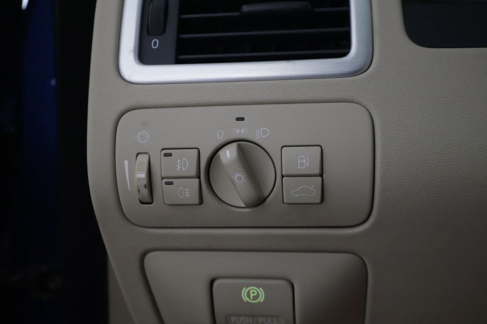 VOLVO XC70 2009