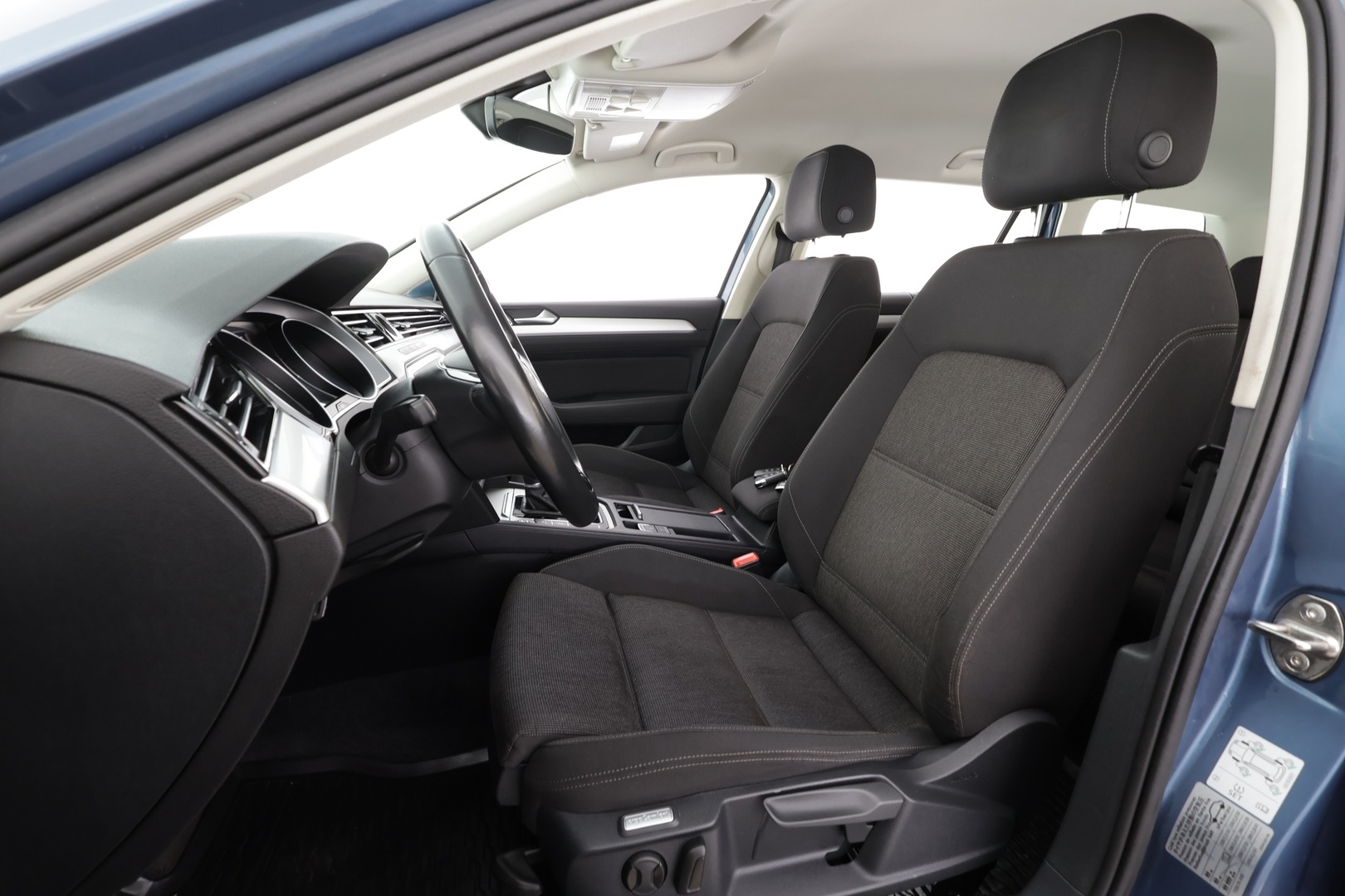 VOLKSWAGEN Passat 2017